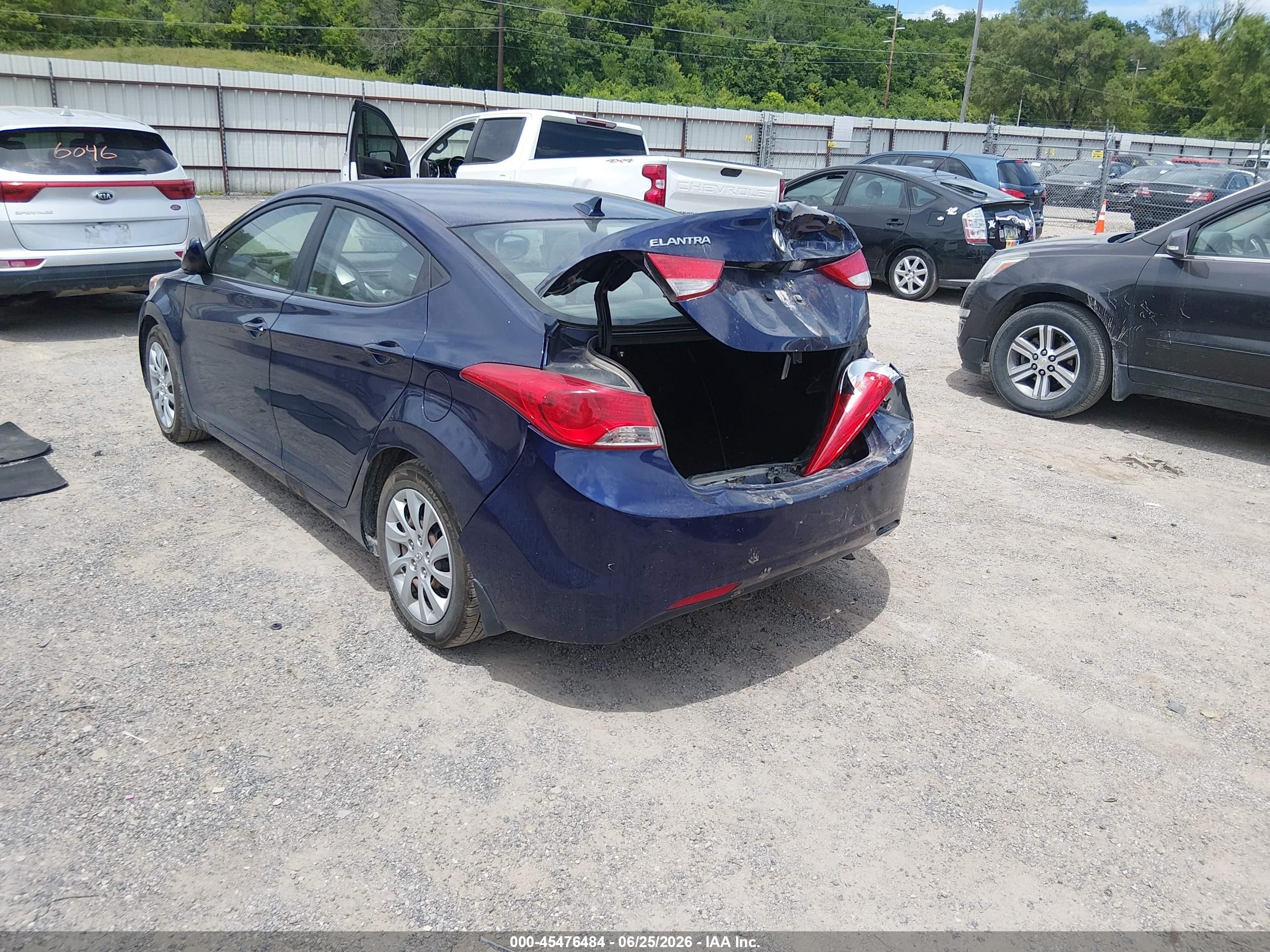 2012 Hyundai Elantra Gls Blue vin: 5NPDH4AE4CH108852