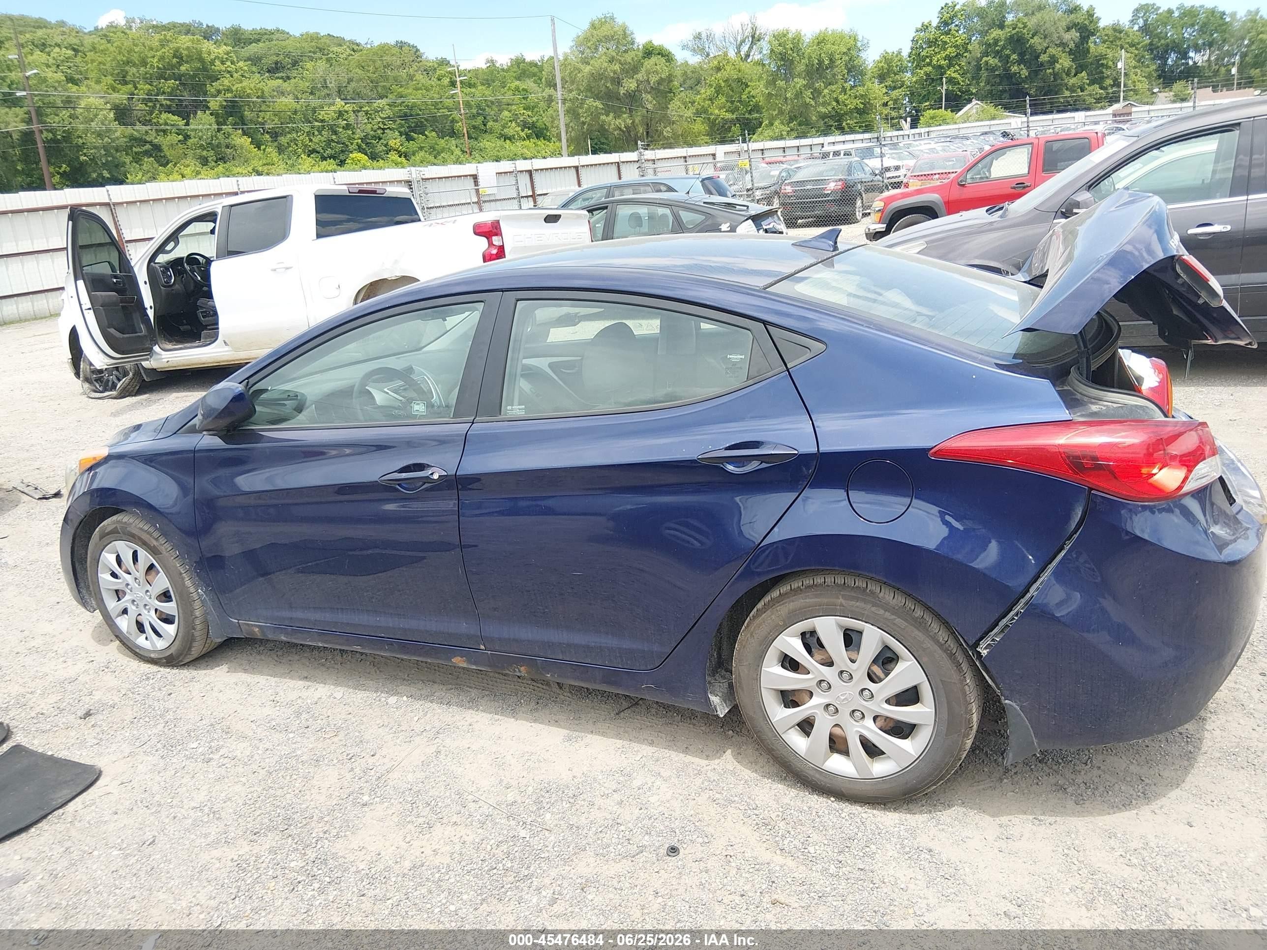 2012 Hyundai Elantra Gls Blue vin: 5NPDH4AE4CH108852