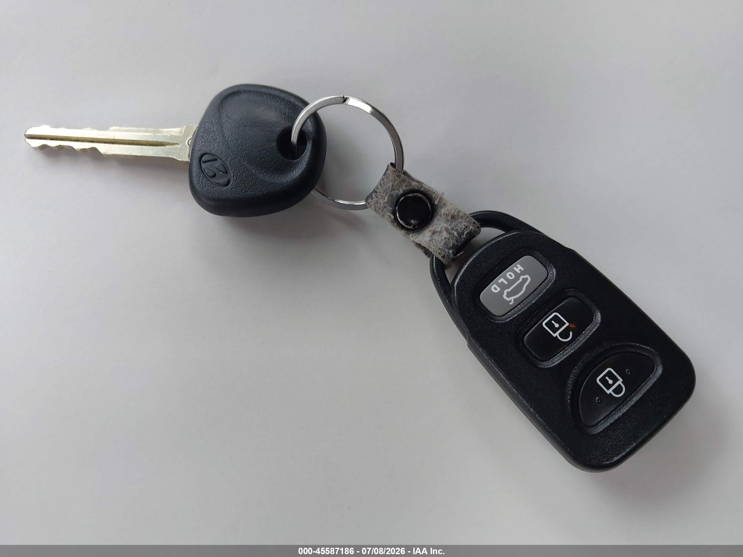 2012 Hyundai Elantra Limited Silver vin: 5NPDH4AE4CH111735
