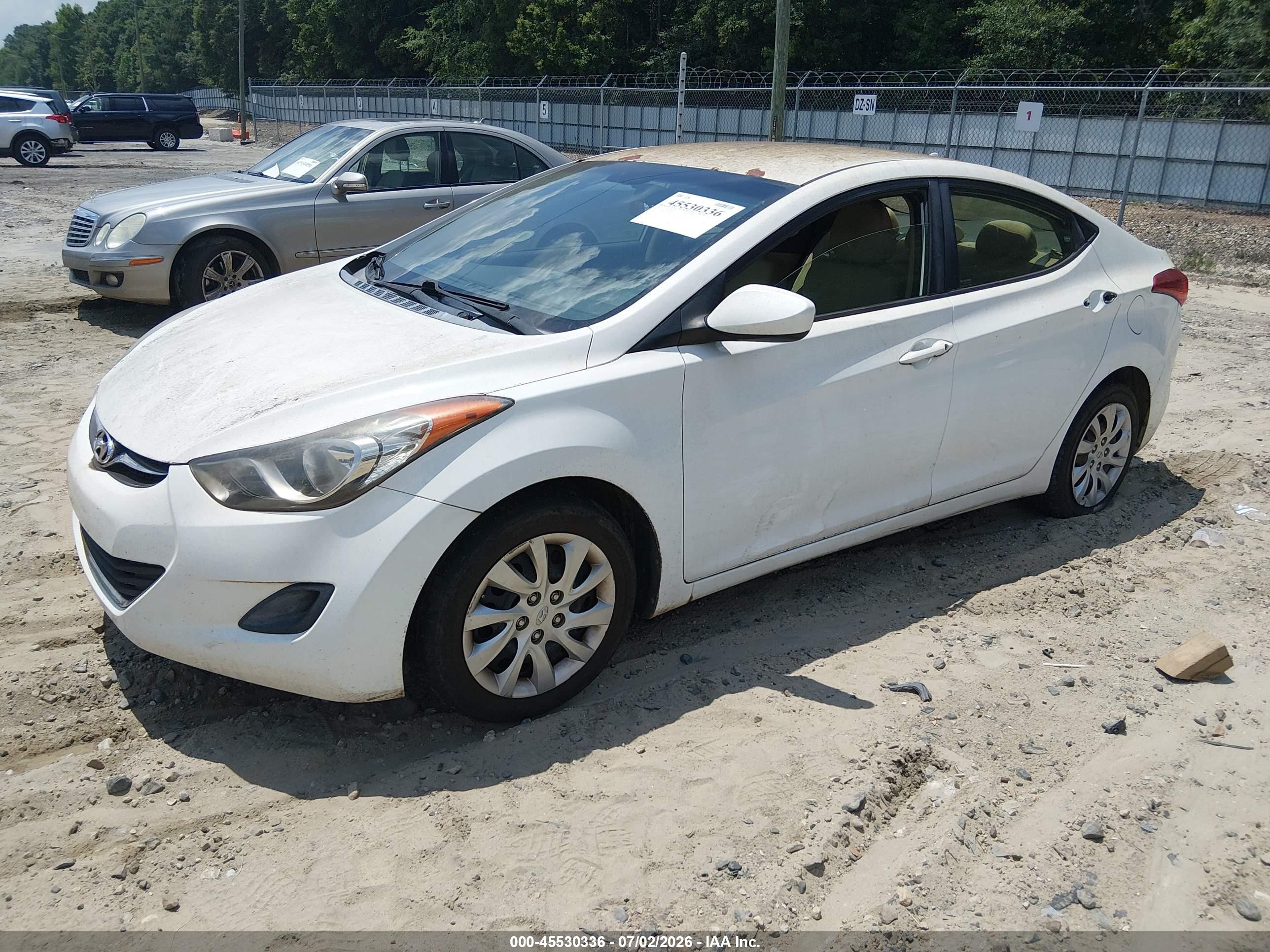 2012 Hyundai Elantra Gls White vin: 5NPDH4AE4CH115056
