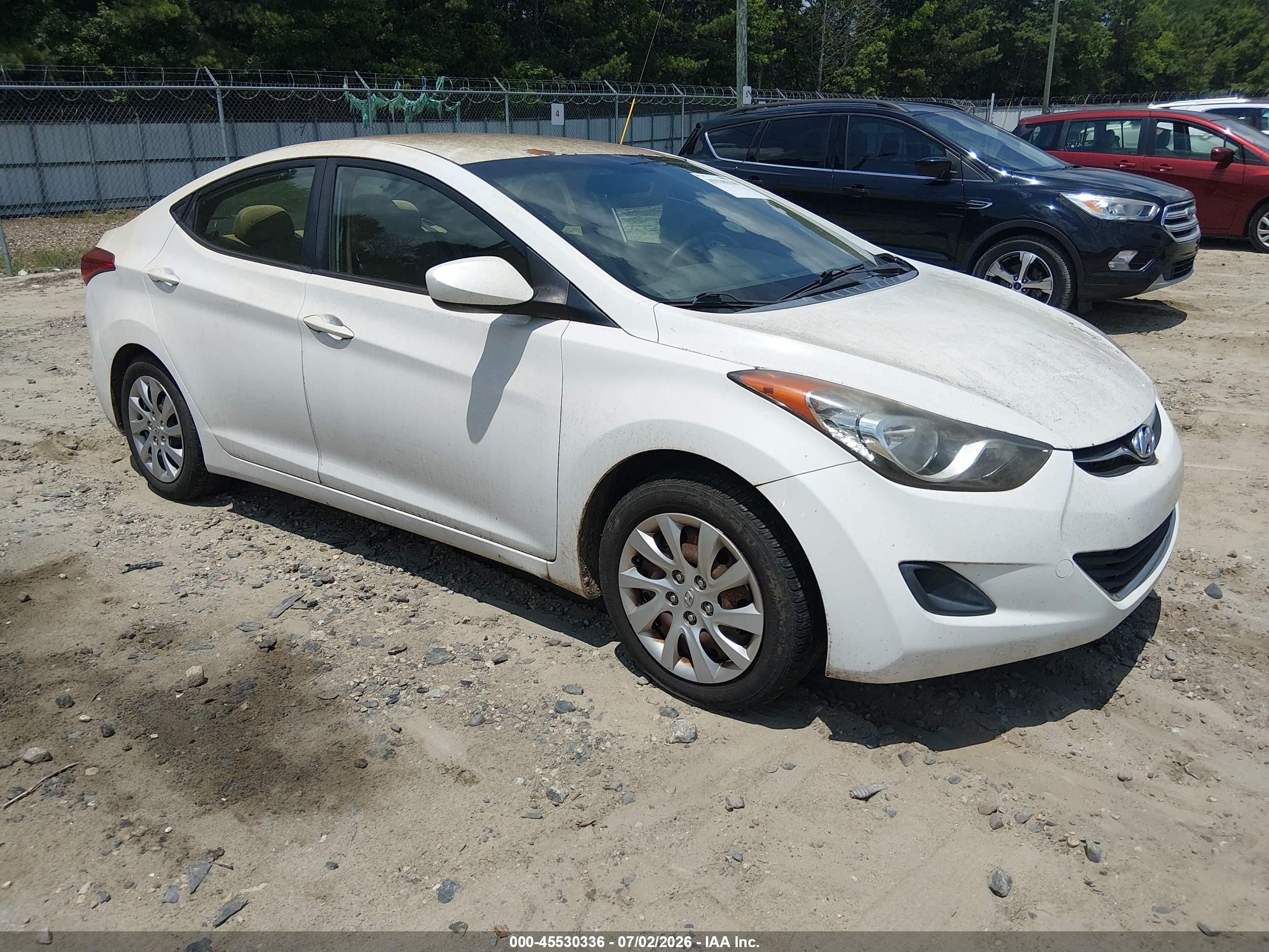 2012 Hyundai Elantra Gls White vin: 5NPDH4AE4CH115056