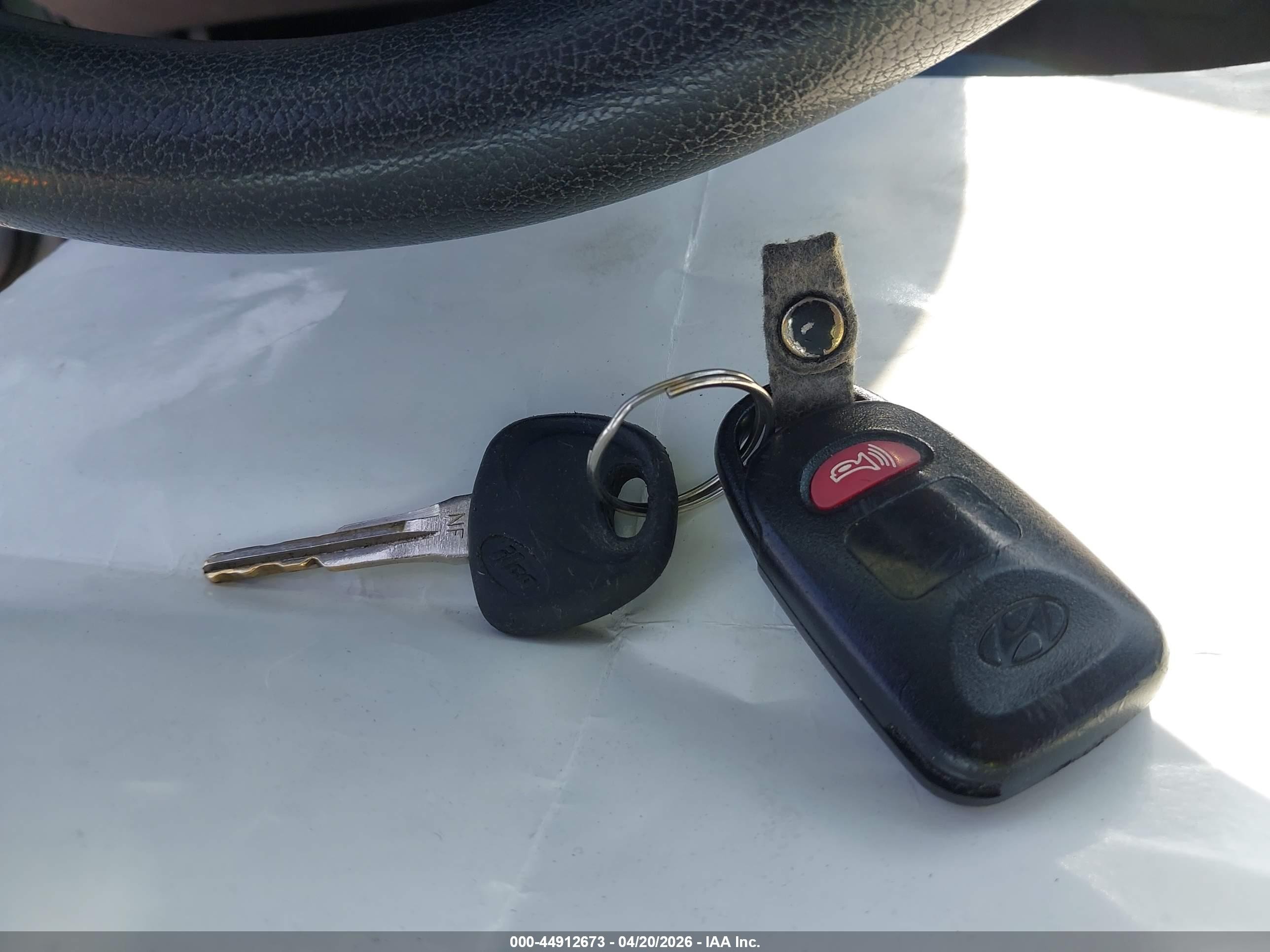 2012 Hyundai Elantra Gls Серебряный vin: 5NPDH4AE4CH121035