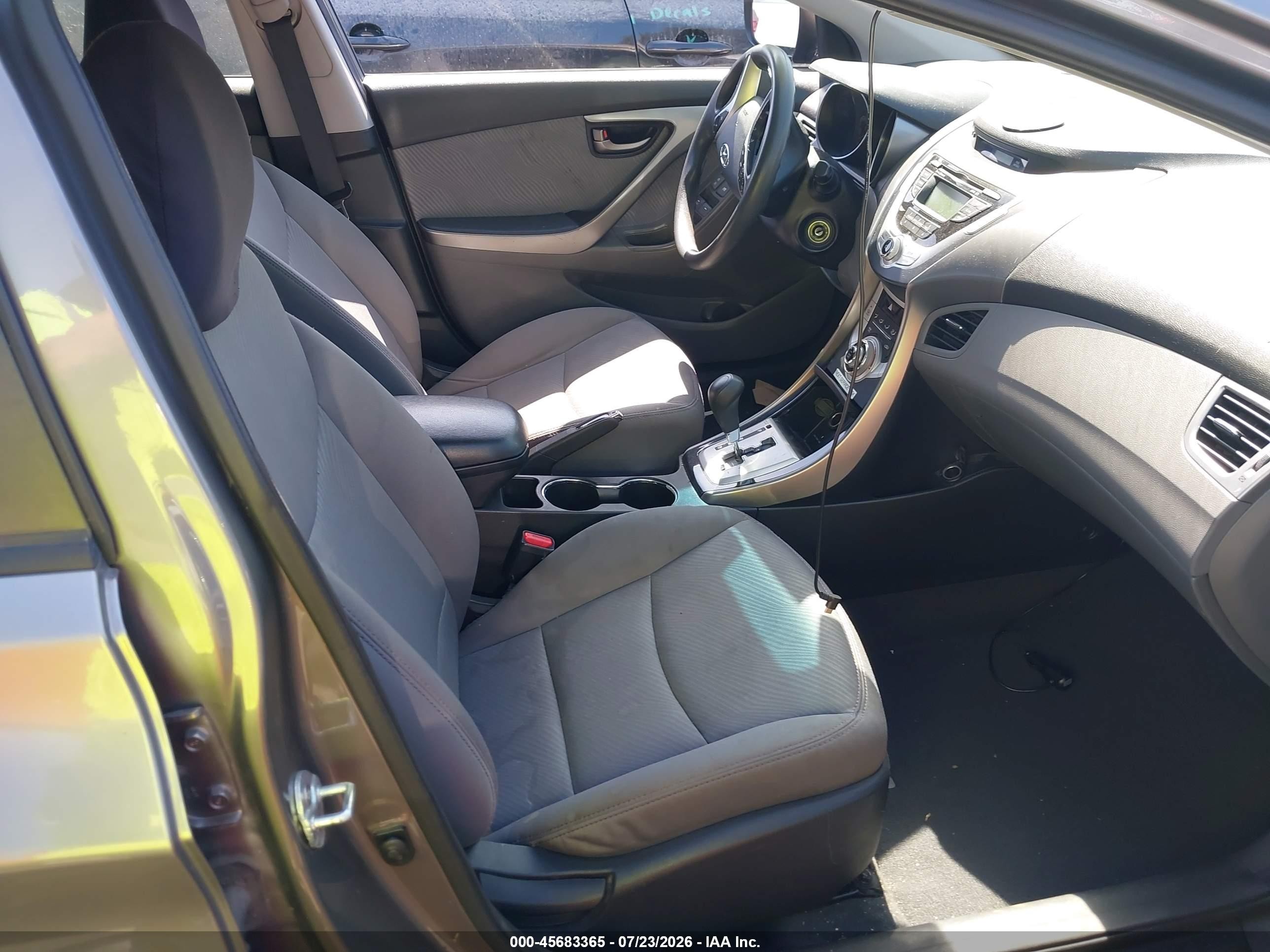 2012 Hyundai Elantra Gls Серый vin: 5NPDH4AE4CH125053