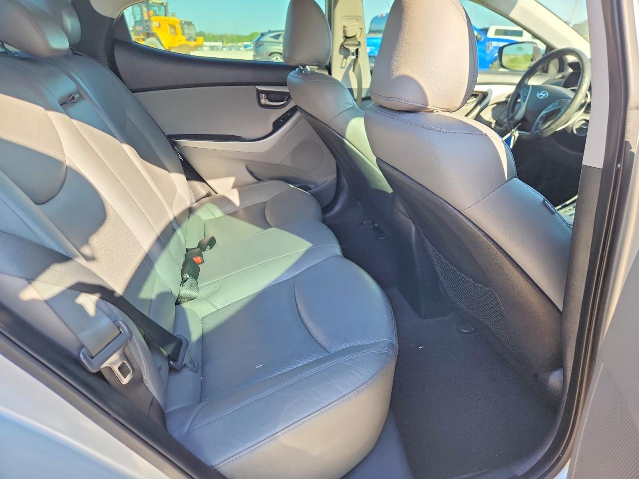 2012 Hyundai Elantra Limited Silver vin: 5NPDH4AE4CH141673