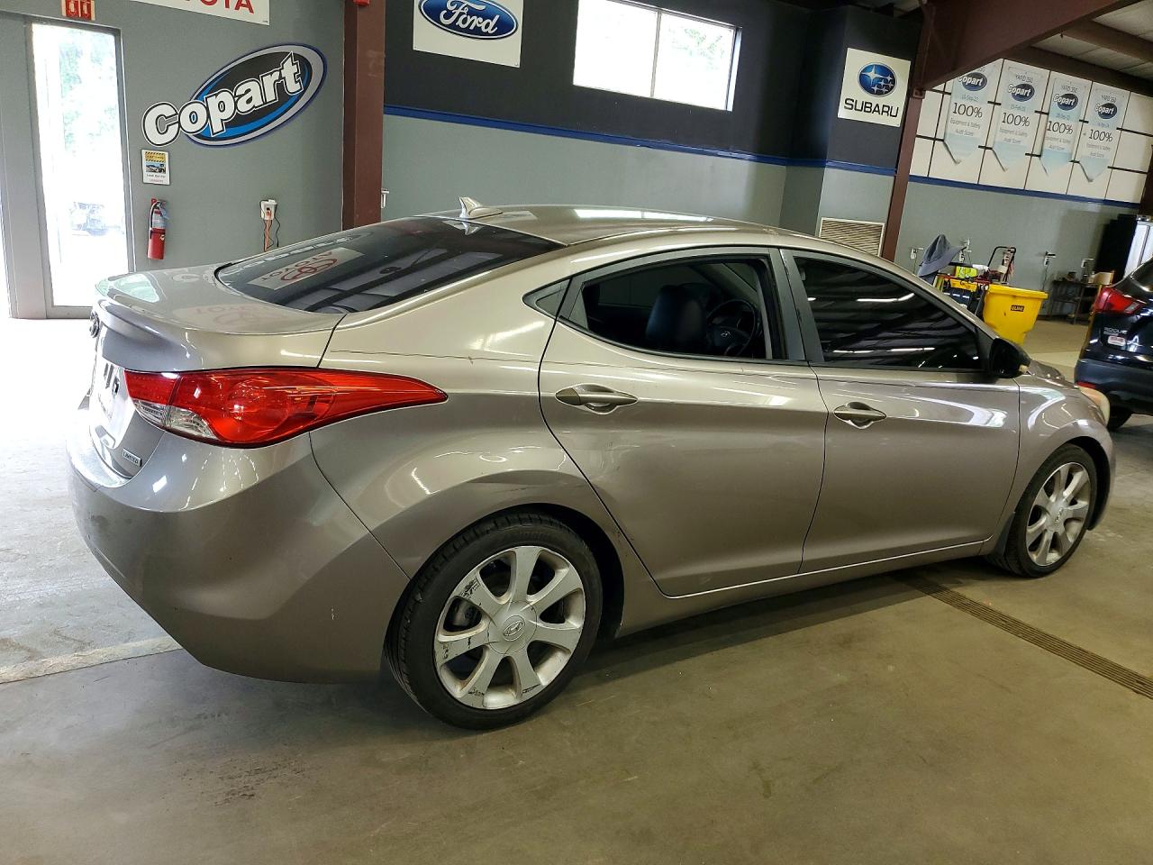 2013 Hyundai Elantra Limited Silver vin: 5NPDH4AE4DH175114