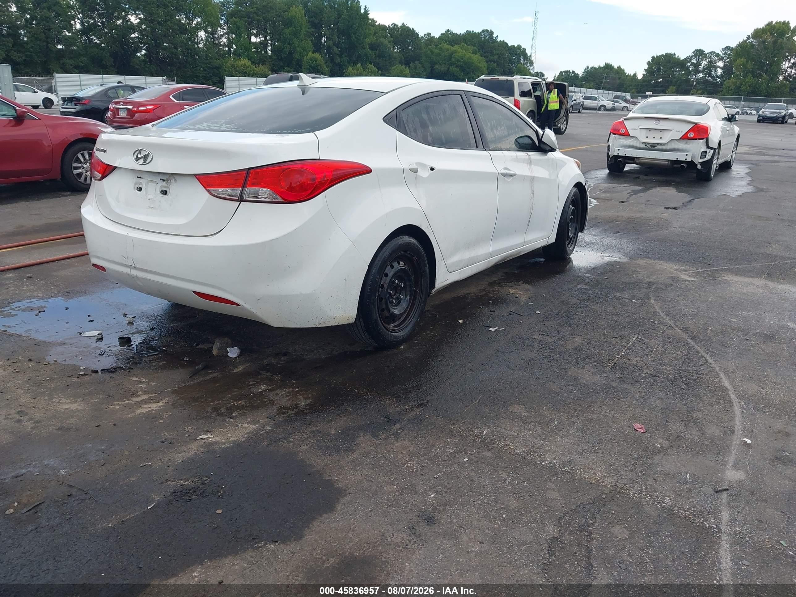 2013 Hyundai Elantra Gls White vin: 5NPDH4AE4DH200545