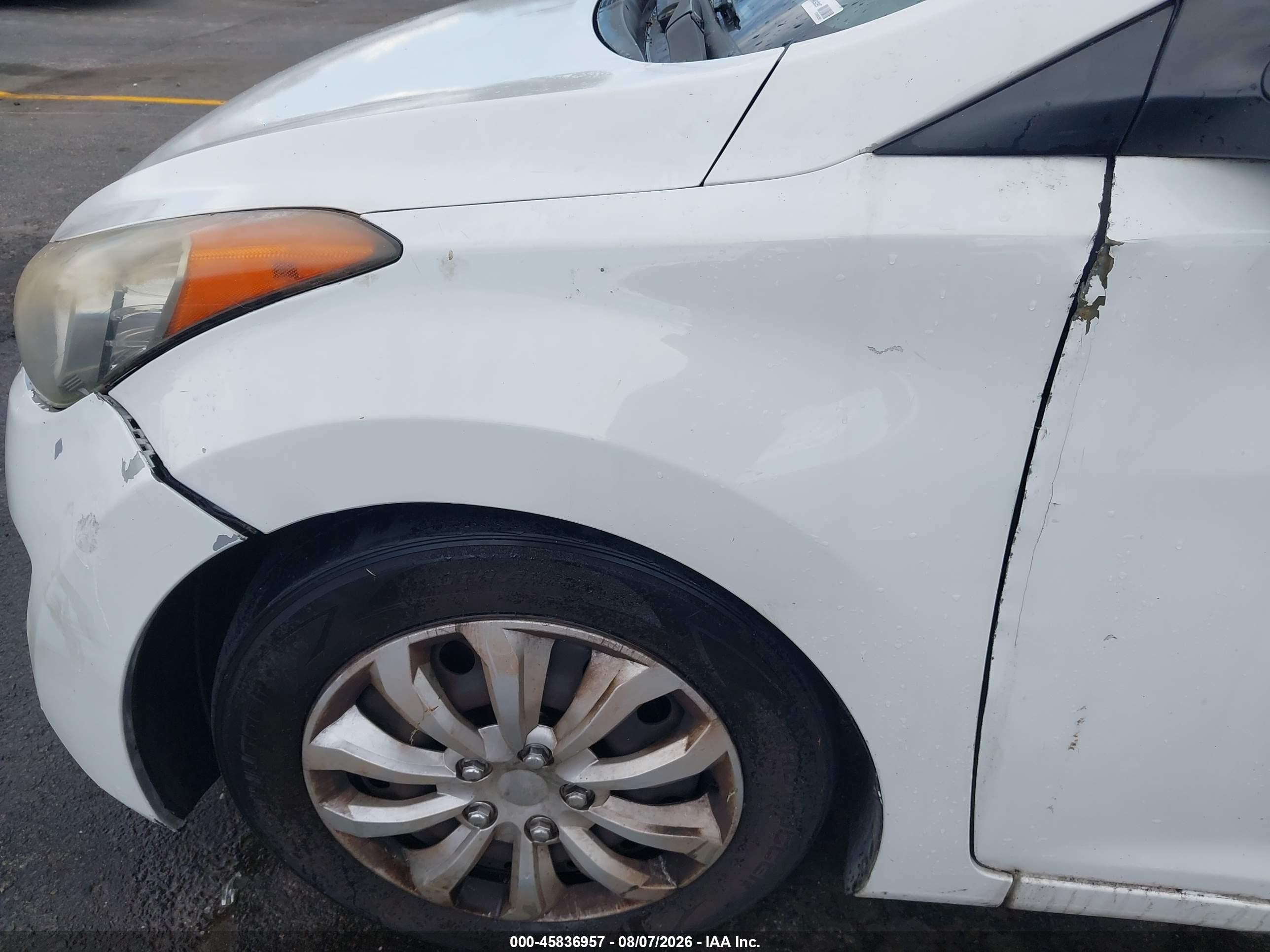 2013 Hyundai Elantra Gls White vin: 5NPDH4AE4DH200545