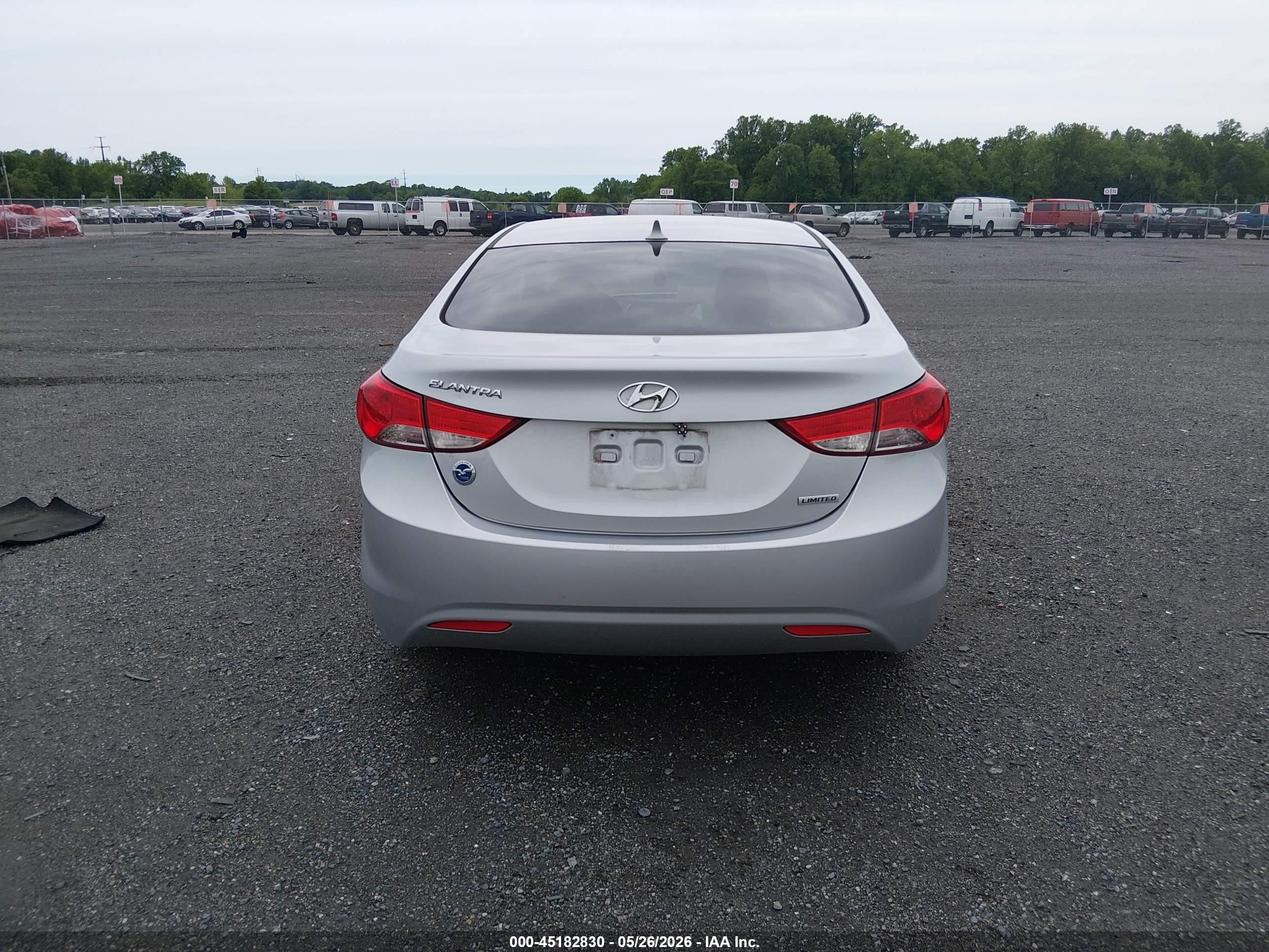 2013 Hyundai Elantra Limited Silver vin: 5NPDH4AE4DH206622