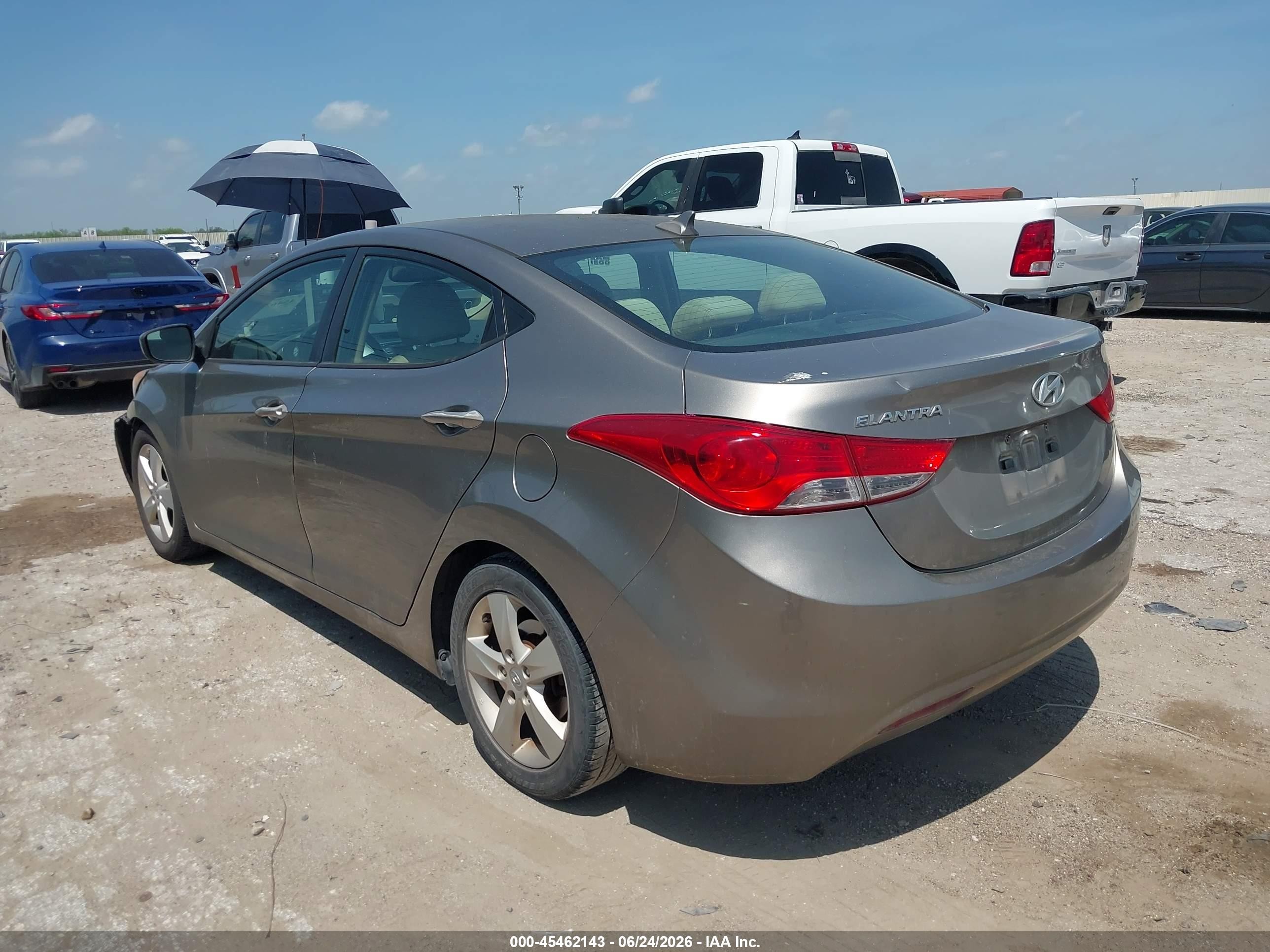 2013 Hyundai Elantra Gls Gold vin: 5NPDH4AE4DH223856