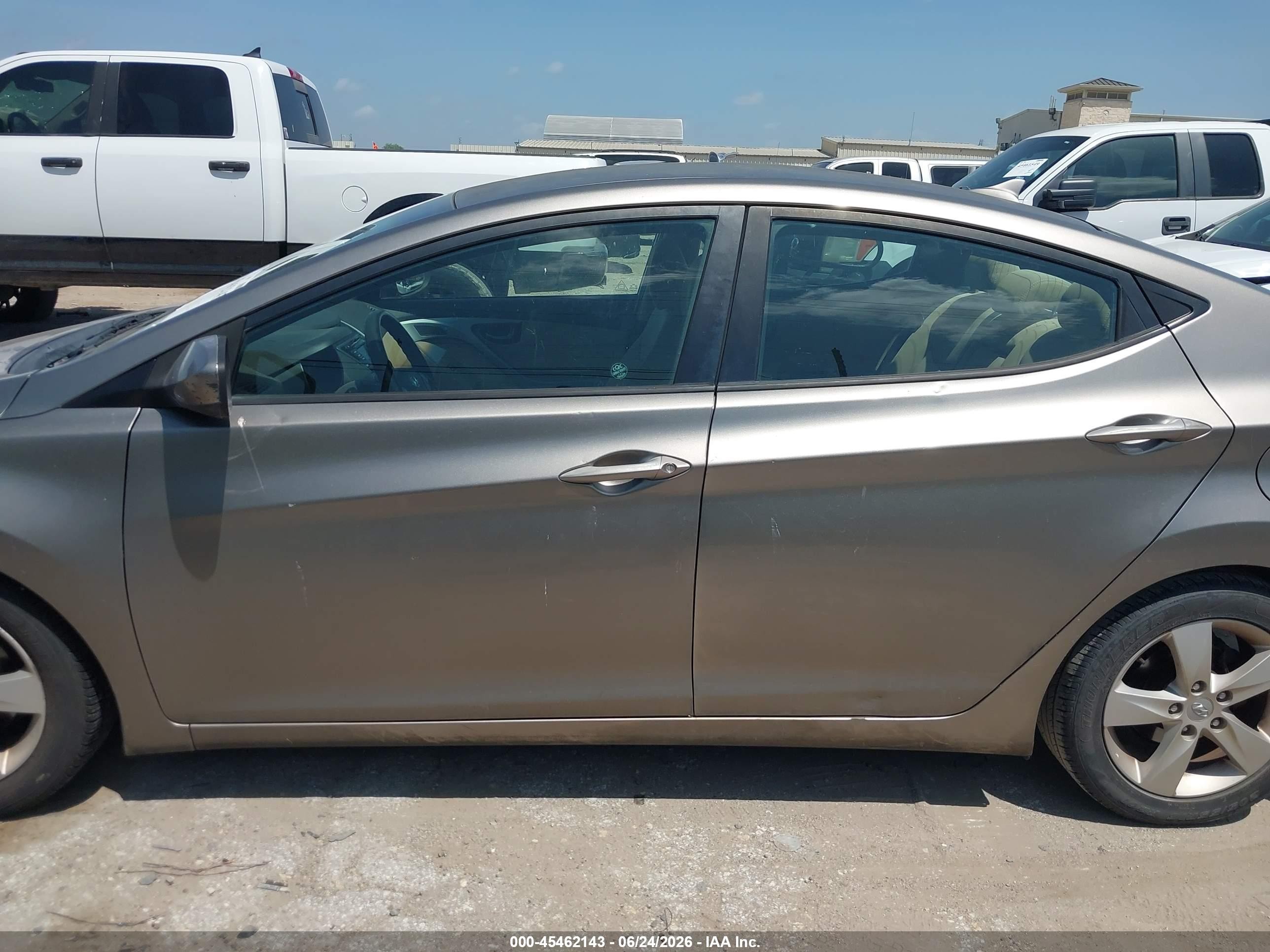 2013 Hyundai Elantra Gls Gold vin: 5NPDH4AE4DH223856