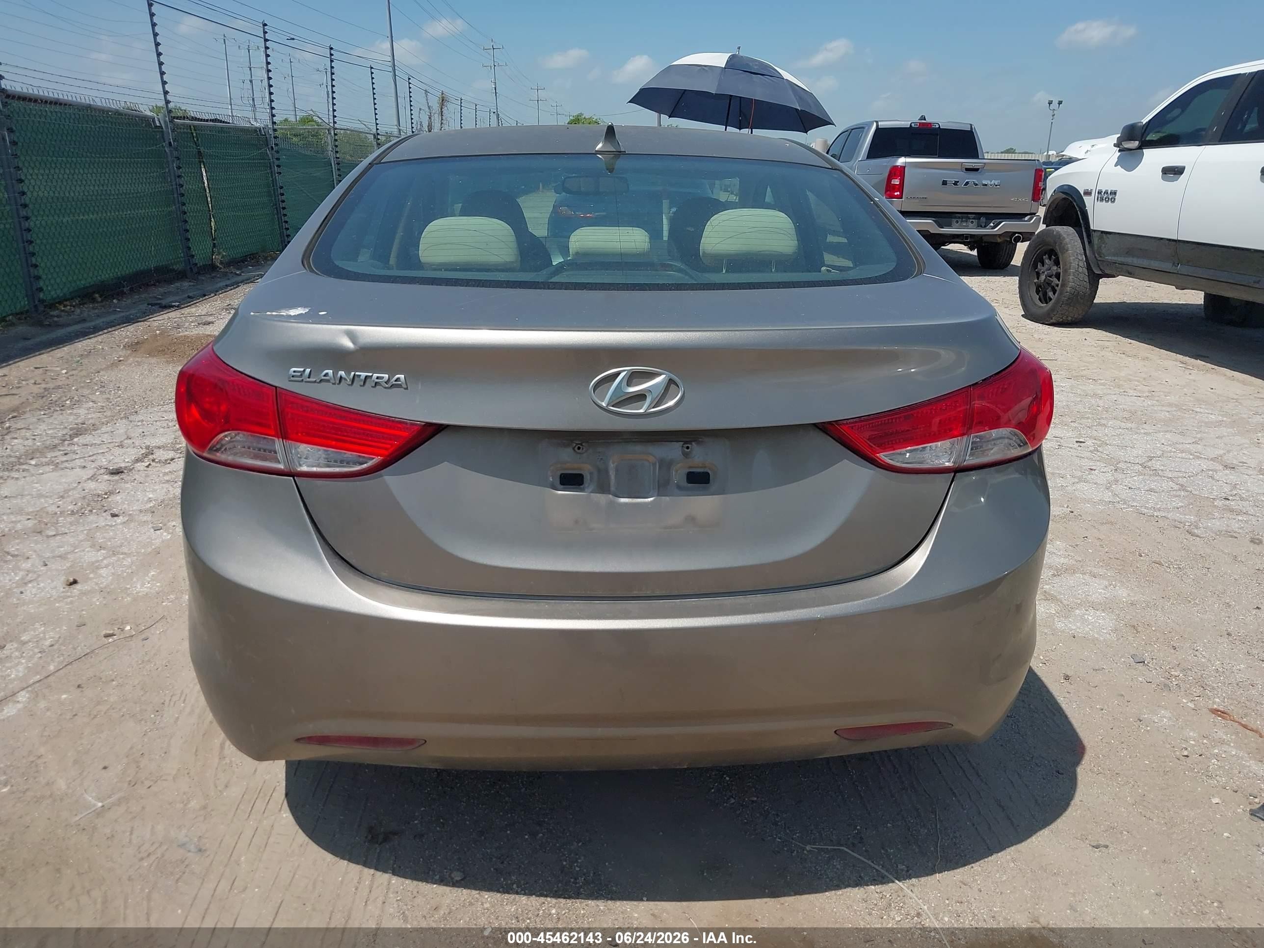 2013 Hyundai Elantra Gls Gold vin: 5NPDH4AE4DH223856