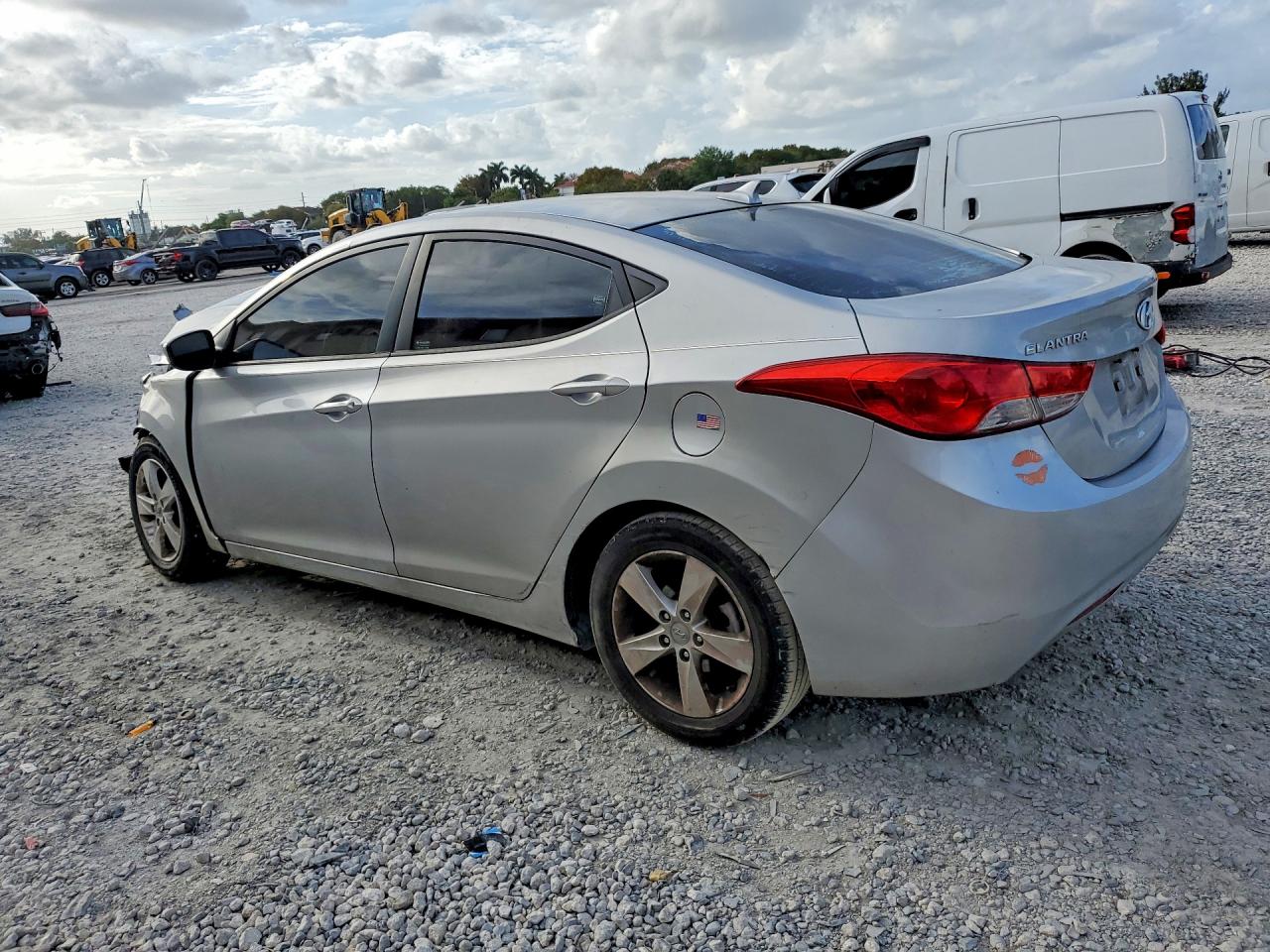 2013 Hyundai Elantra Gls Серебряный vin: 5NPDH4AE4DH224019