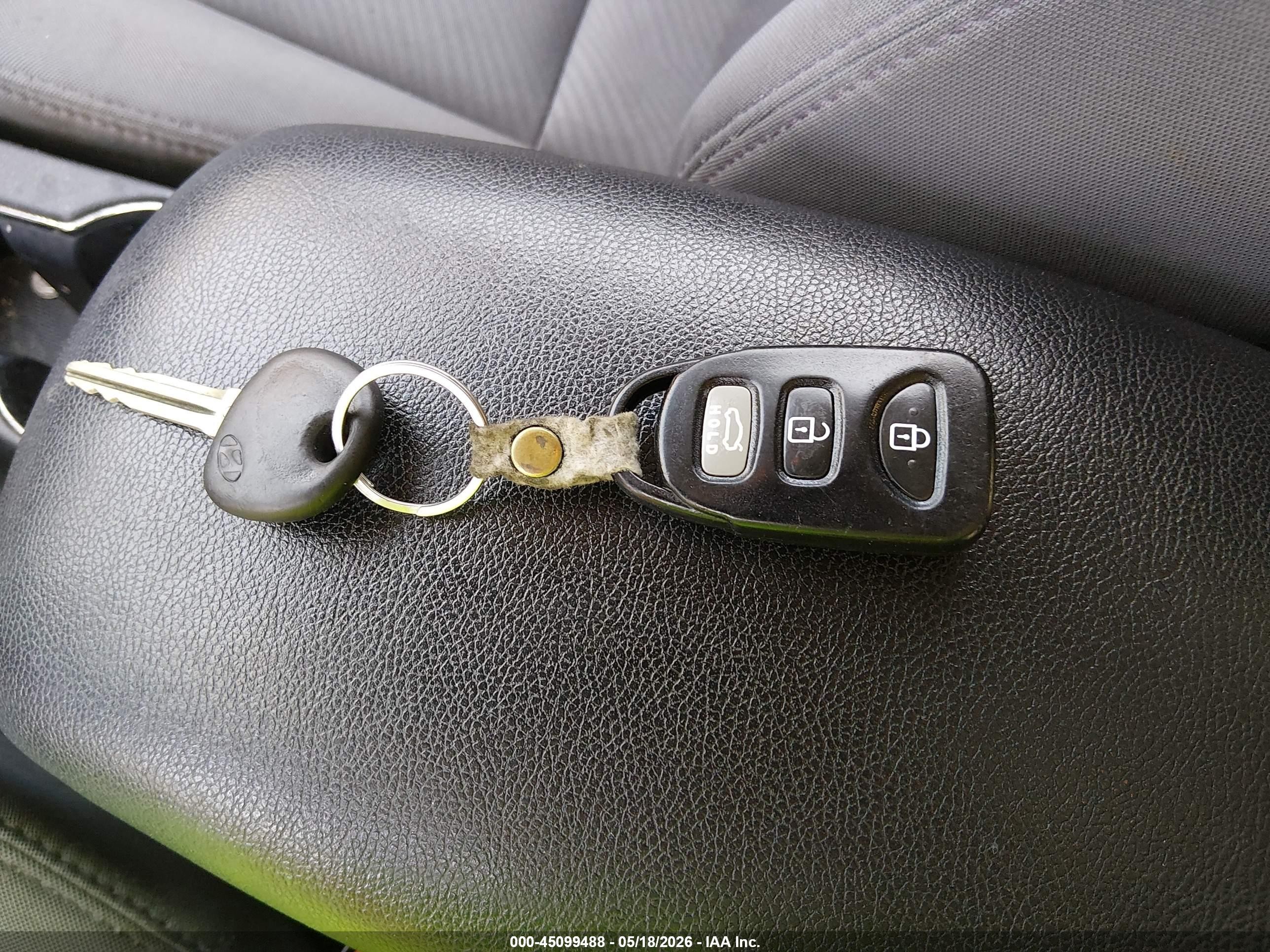 2013 Hyundai Elantra Gls Silver vin: 5NPDH4AE4DH226630