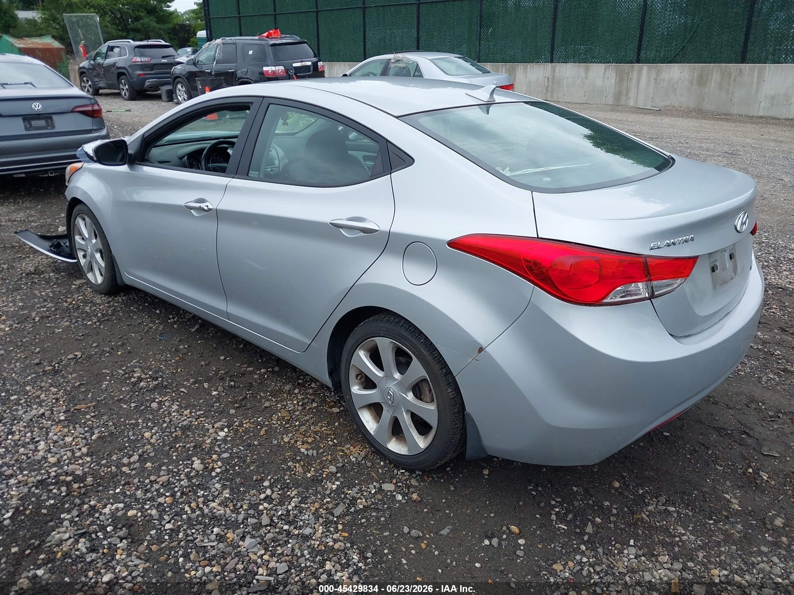 2013 Hyundai Elantra Limited Silver vin: 5NPDH4AE4DH253861