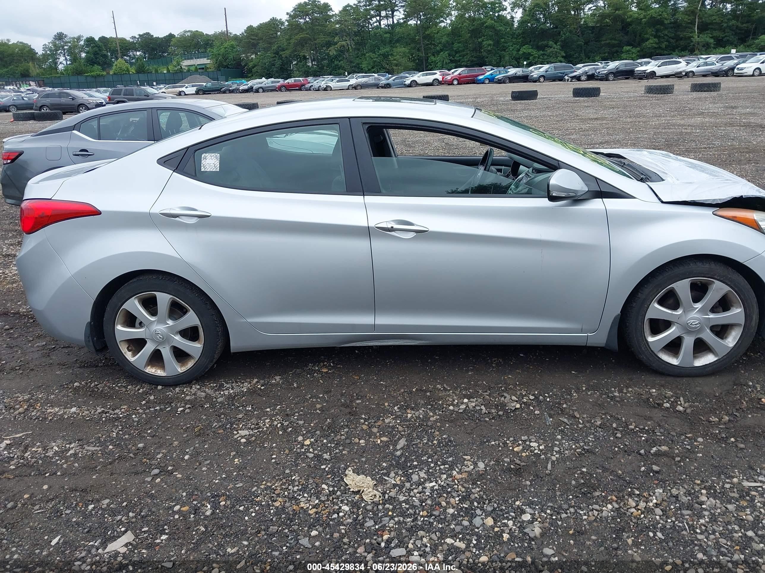 2013 Hyundai Elantra Limited Silver vin: 5NPDH4AE4DH253861