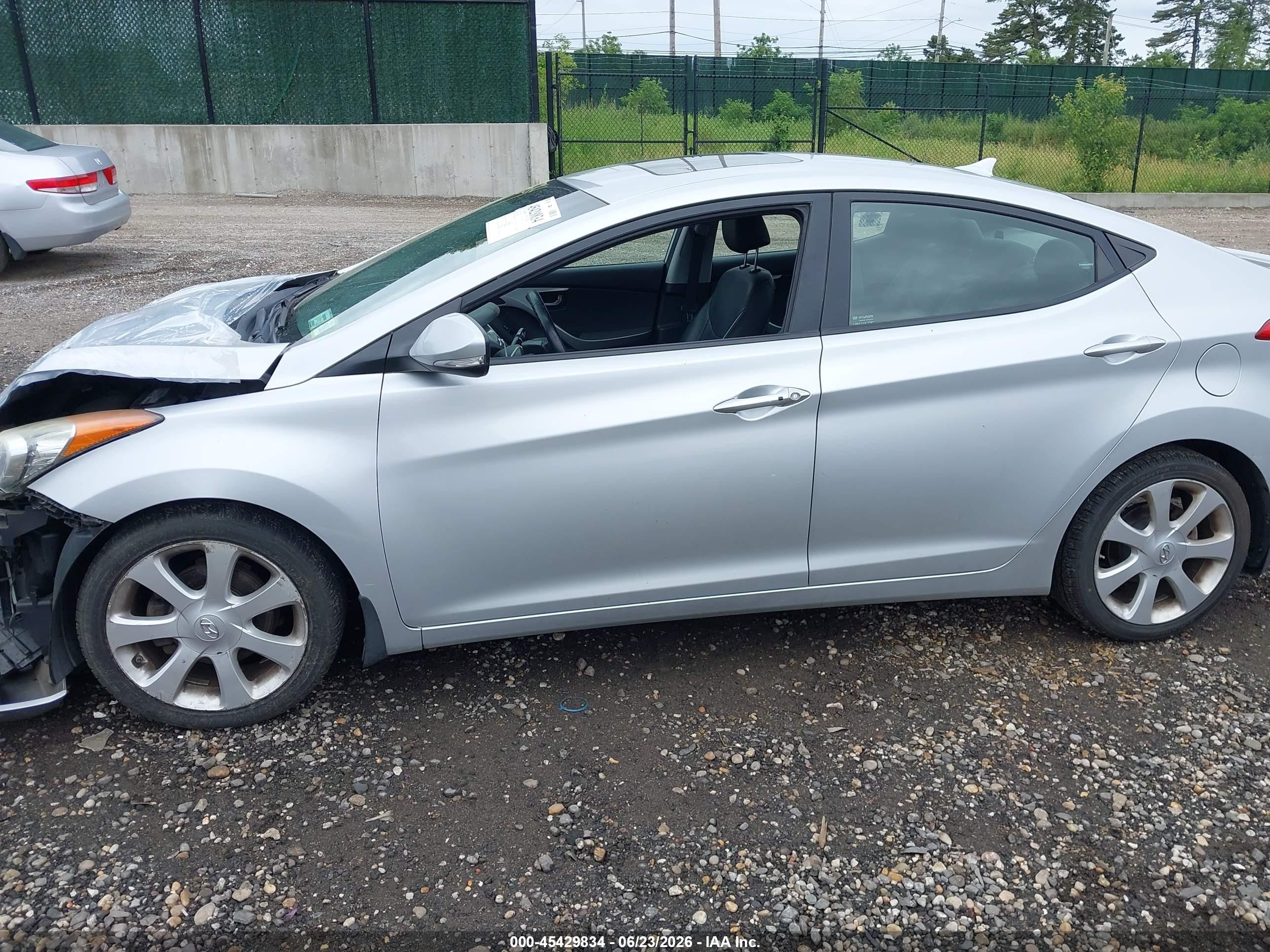 2013 Hyundai Elantra Limited Silver vin: 5NPDH4AE4DH253861