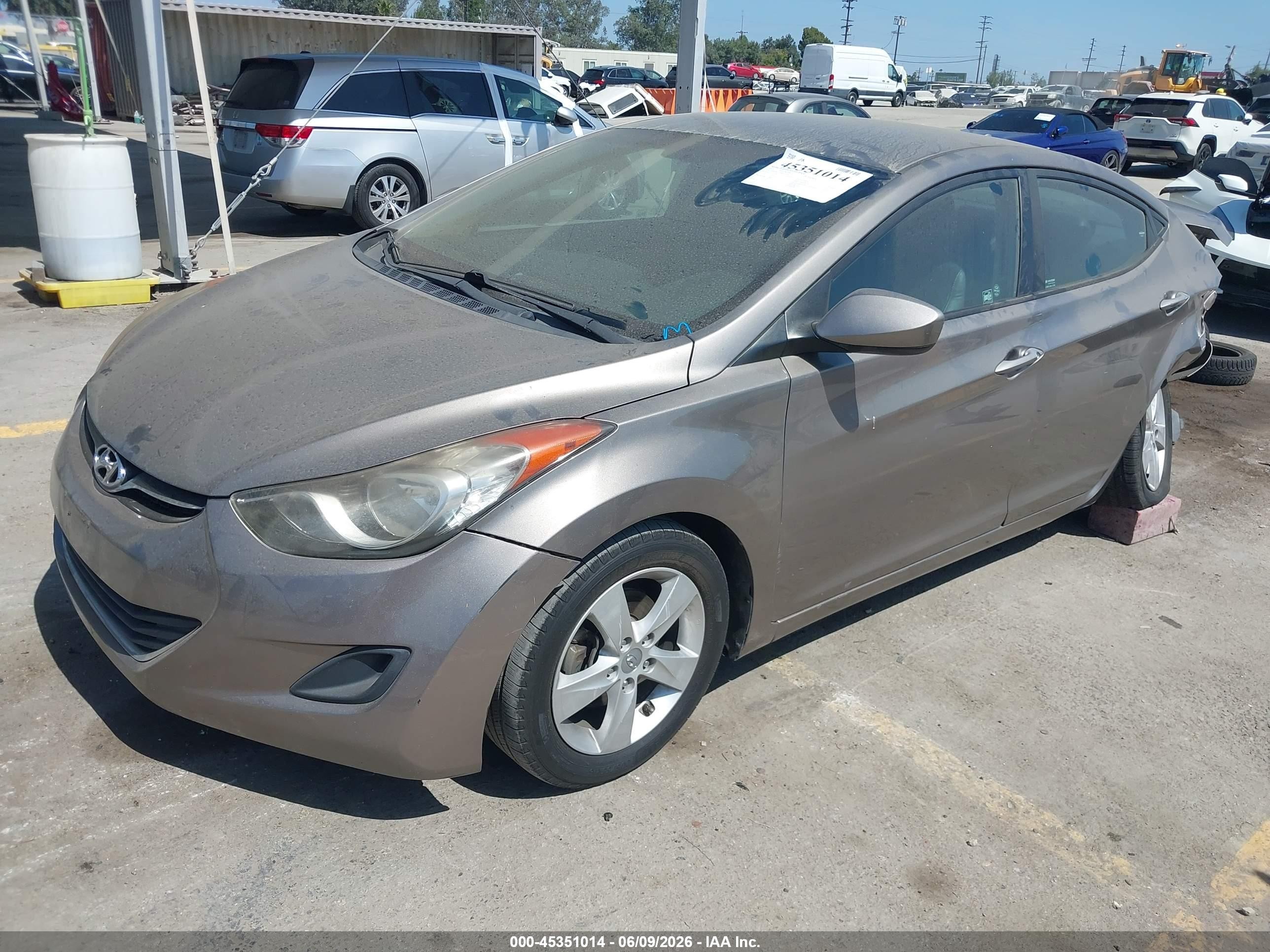 2013 Hyundai Elantra Gls Beige vin: 5NPDH4AE4DH255190