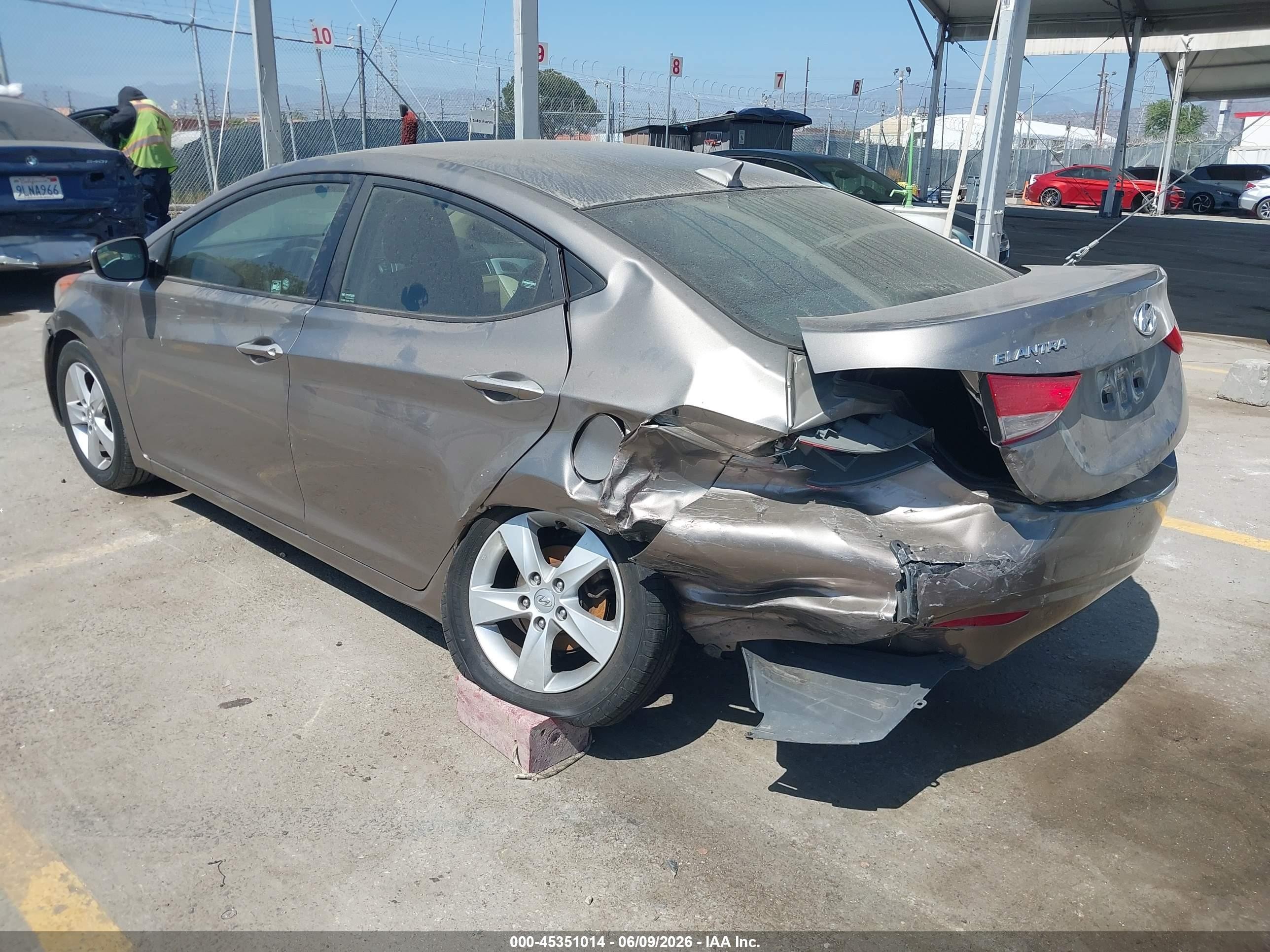 2013 Hyundai Elantra Gls Beige vin: 5NPDH4AE4DH255190