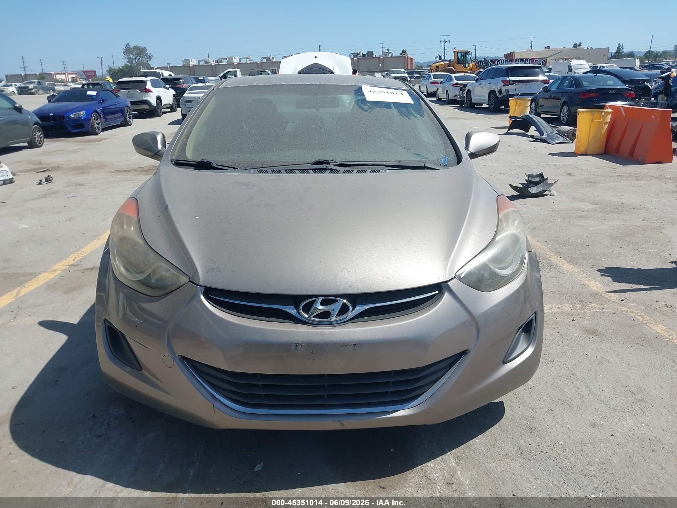 2013 Hyundai Elantra Gls Beige vin: 5NPDH4AE4DH255190