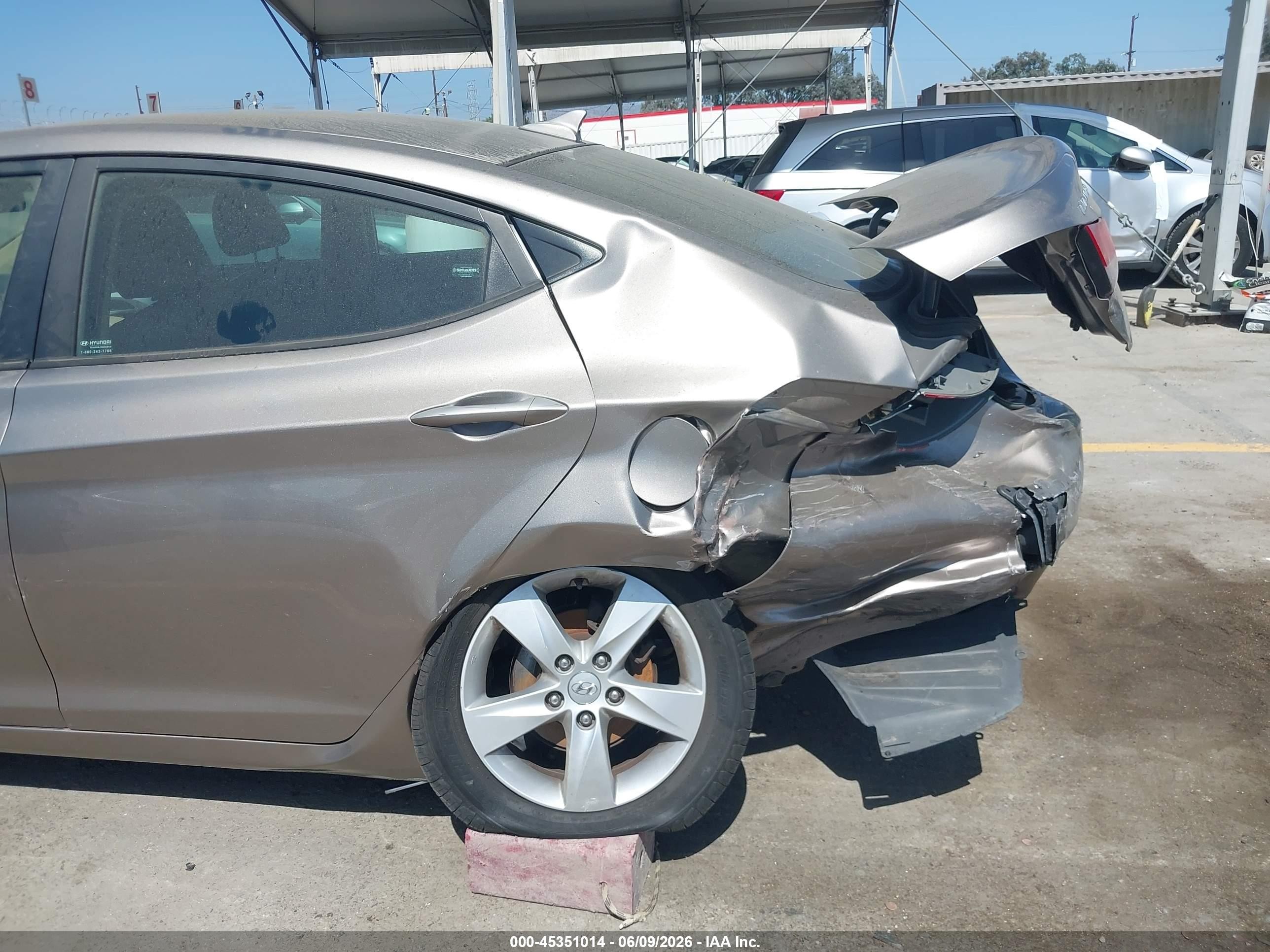 2013 Hyundai Elantra Gls Beige vin: 5NPDH4AE4DH255190