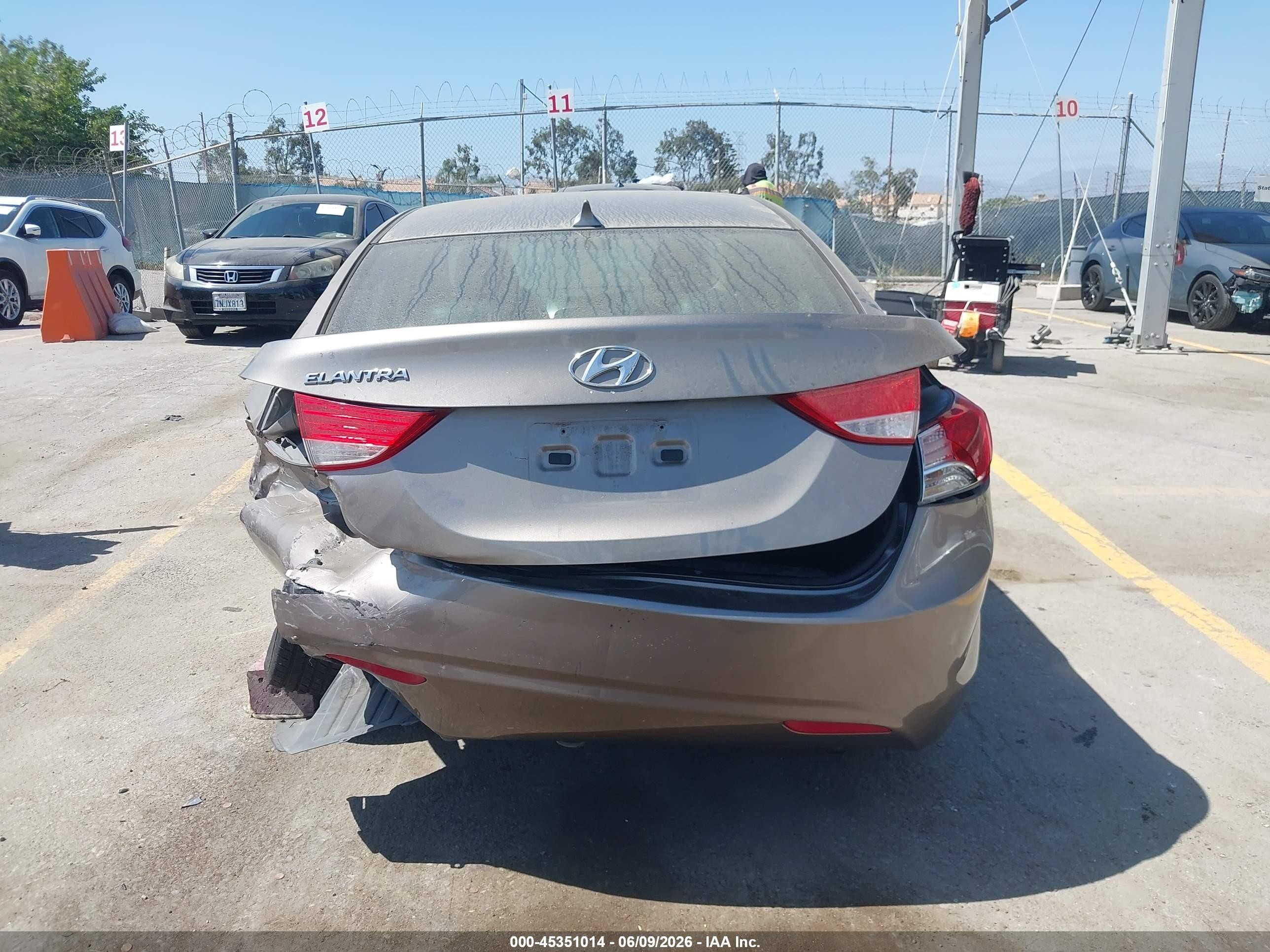 2013 Hyundai Elantra Gls Beige vin: 5NPDH4AE4DH255190