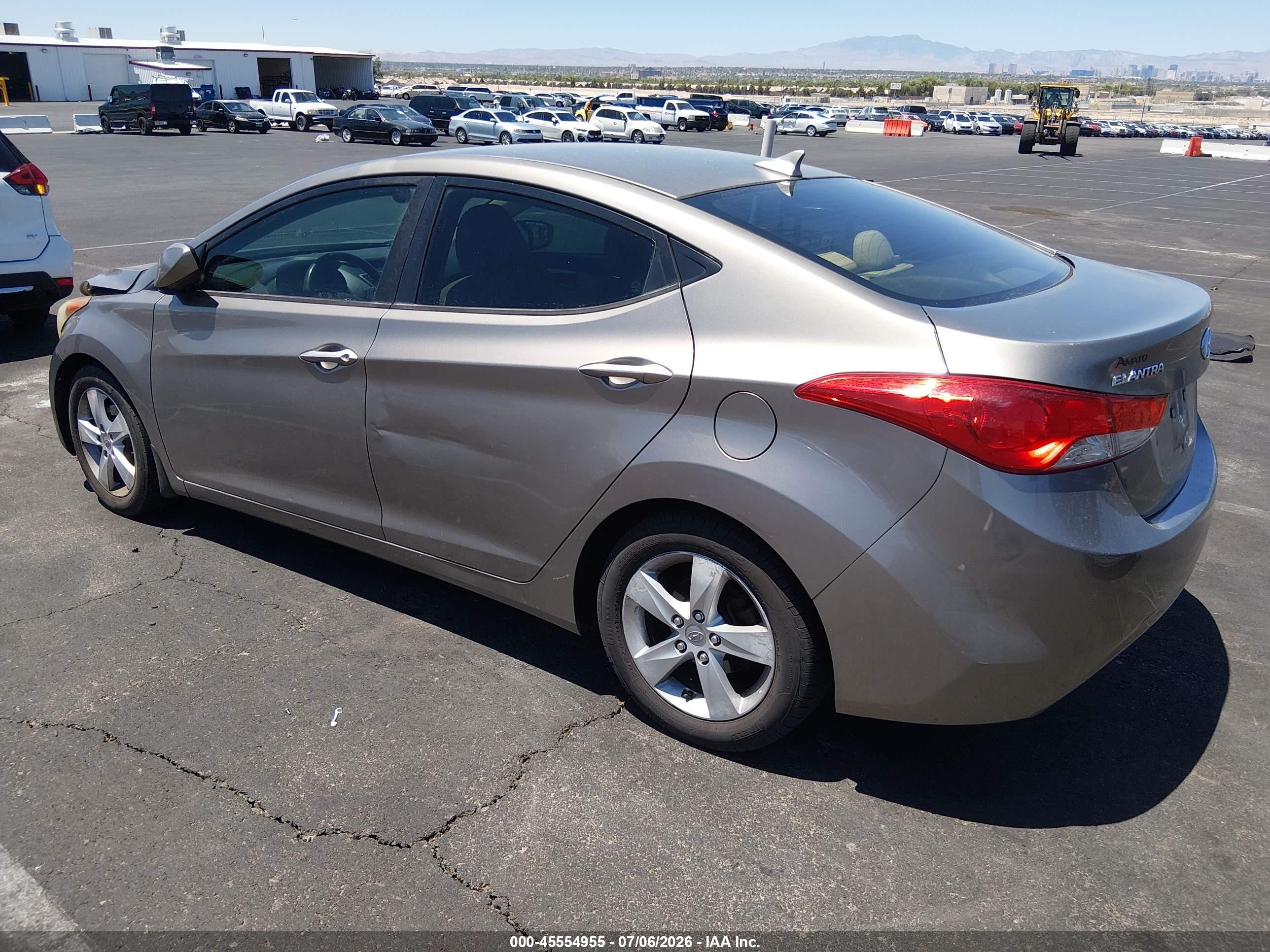 2013 Hyundai Elantra Gls Gray vin: 5NPDH4AE4DH261412