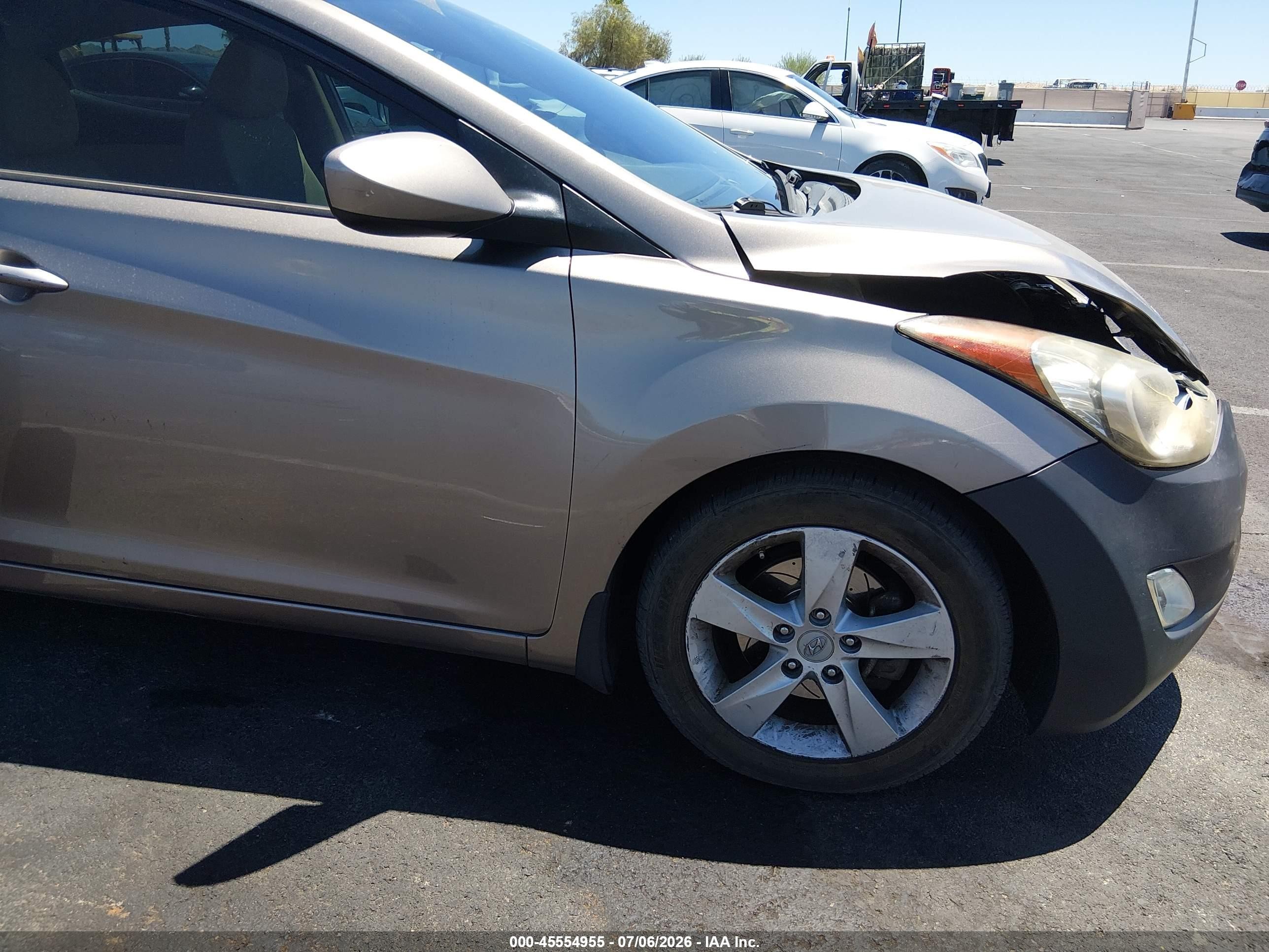 2013 Hyundai Elantra Gls Gray vin: 5NPDH4AE4DH261412