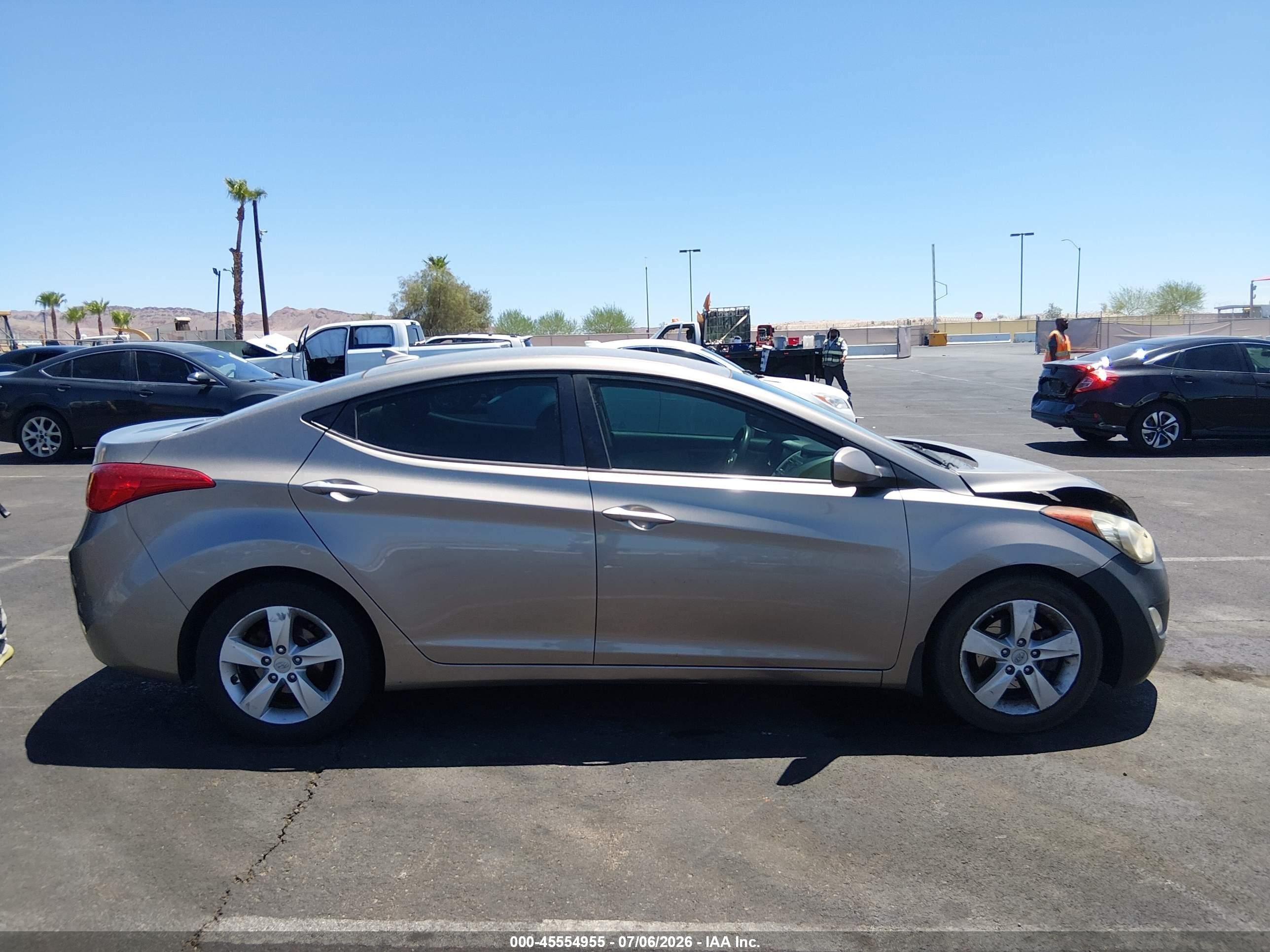 2013 Hyundai Elantra Gls Gray vin: 5NPDH4AE4DH261412