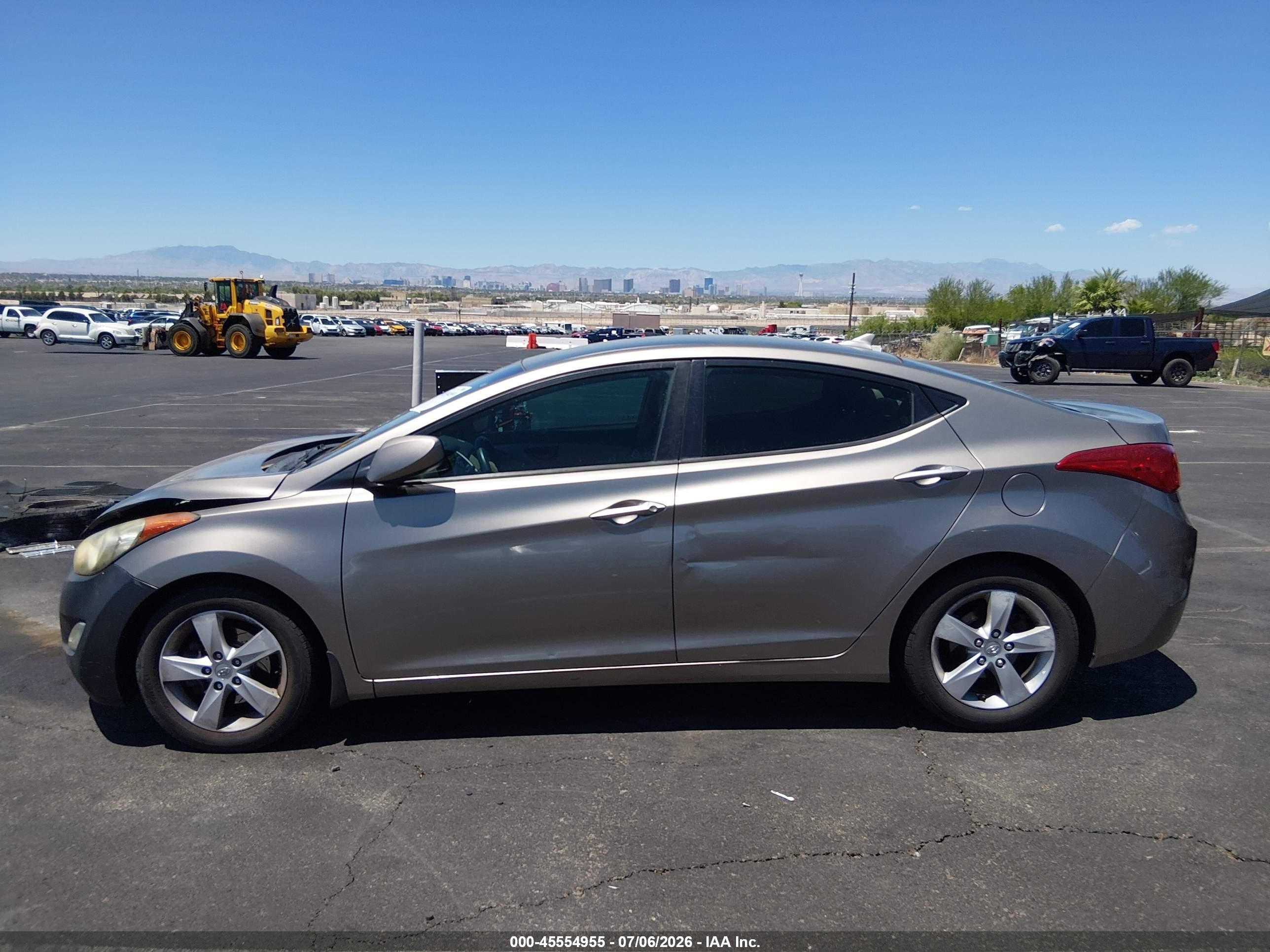 2013 Hyundai Elantra Gls Gray vin: 5NPDH4AE4DH261412