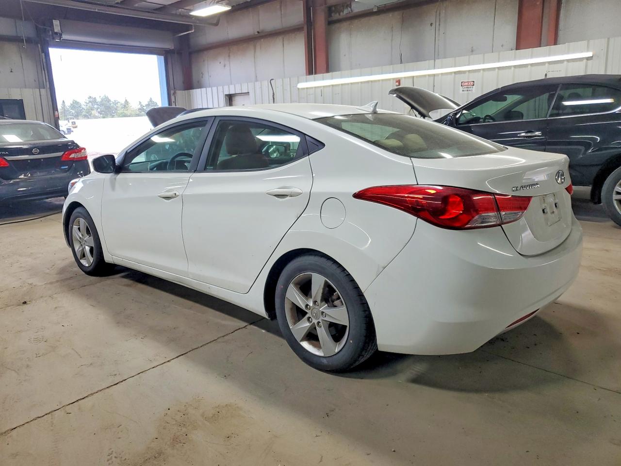 2013 Hyundai Elantra Gls White vin: 5NPDH4AE4DH281241