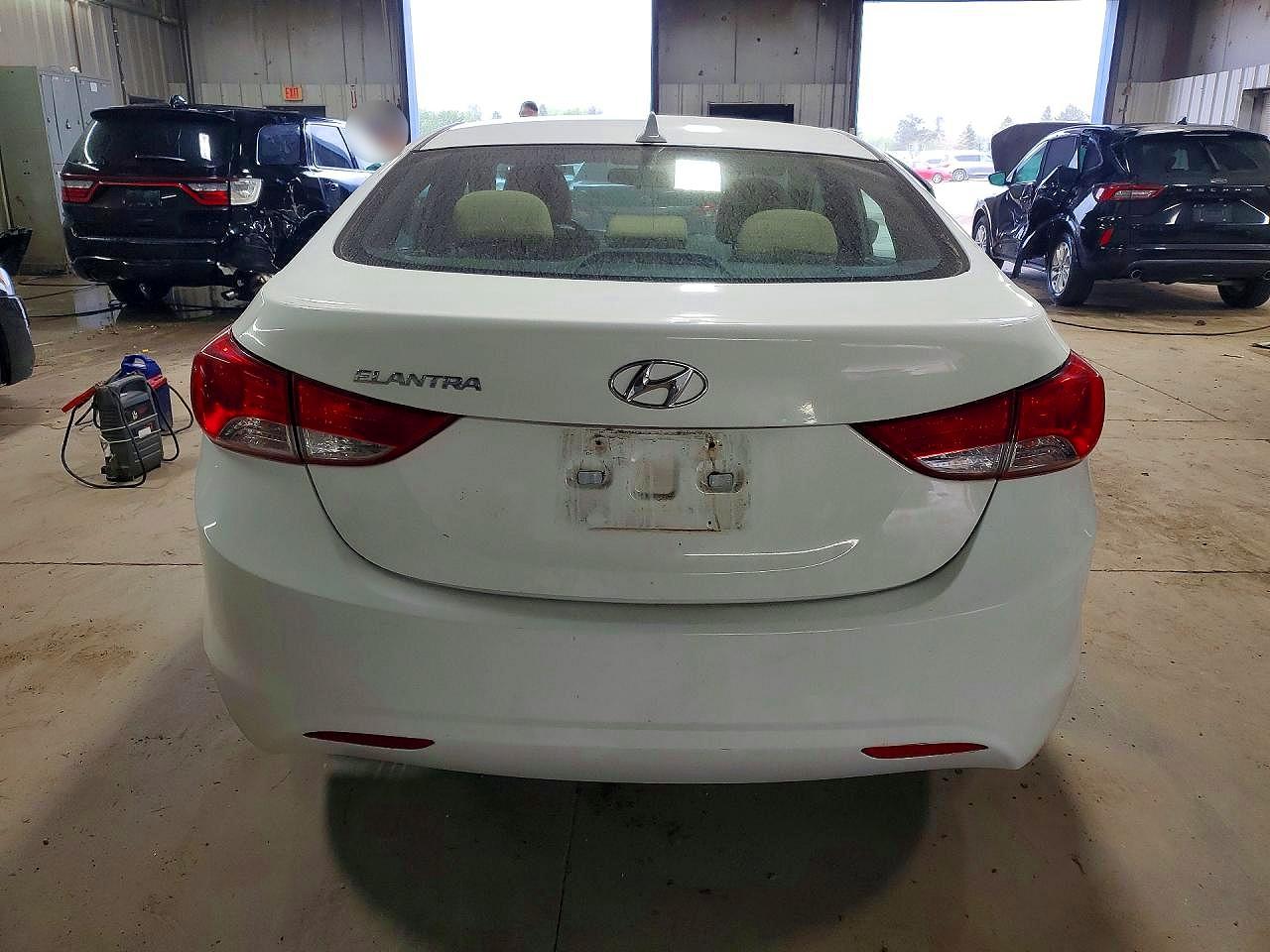 2013 Hyundai Elantra Gls White vin: 5NPDH4AE4DH281241