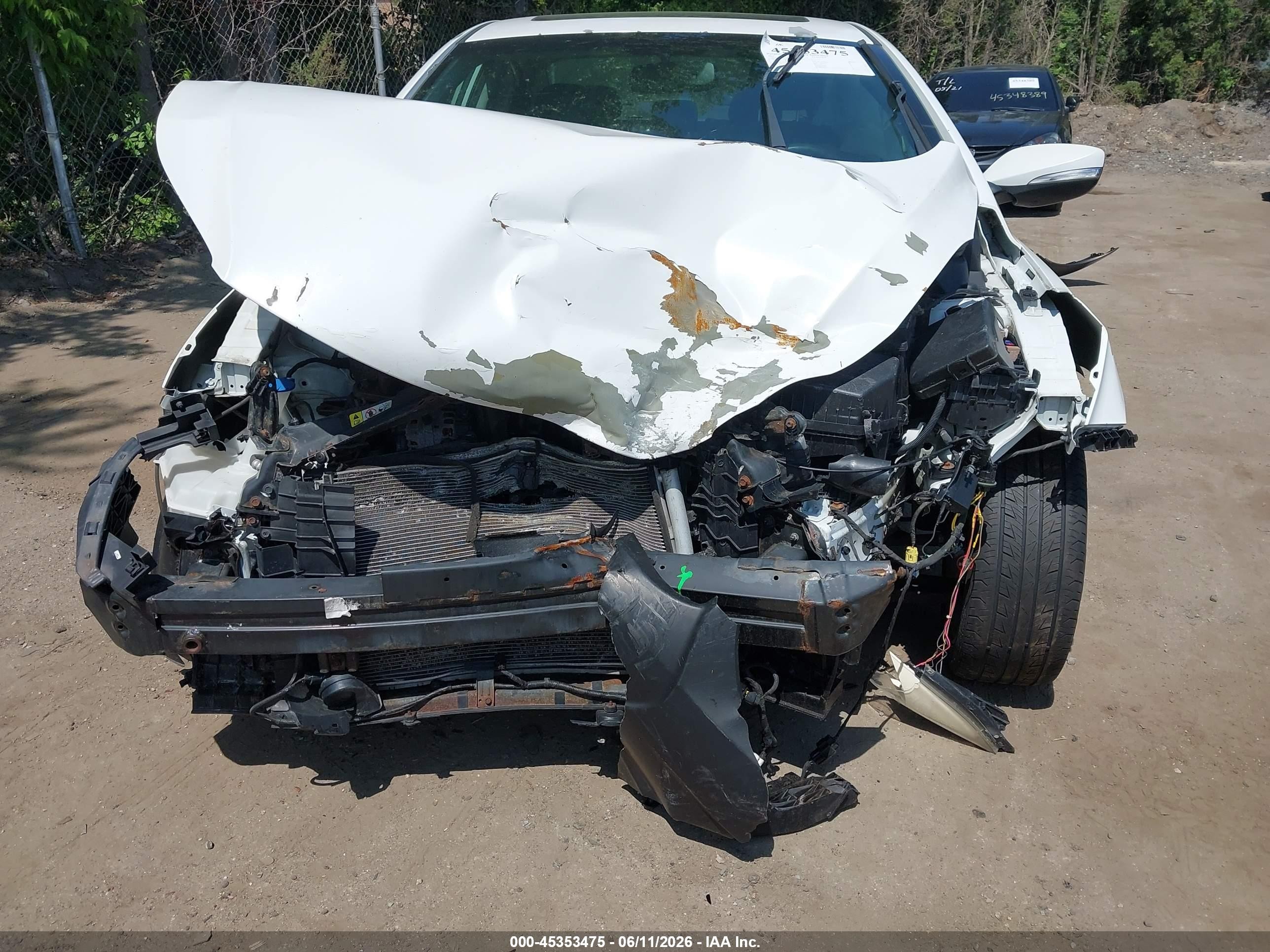 2013 Hyundai Elantra Limited White vin: 5NPDH4AE4DH282776