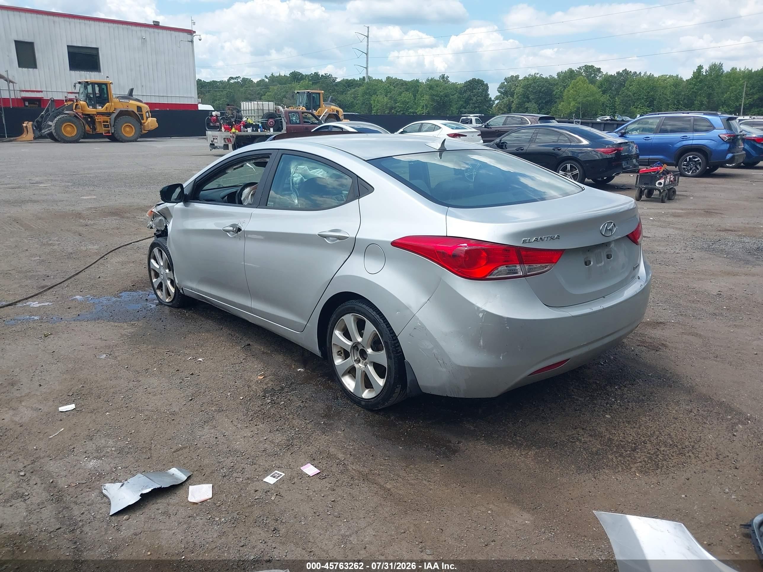 2013 Hyundai Elantra Limited Silver vin: 5NPDH4AE4DH295611