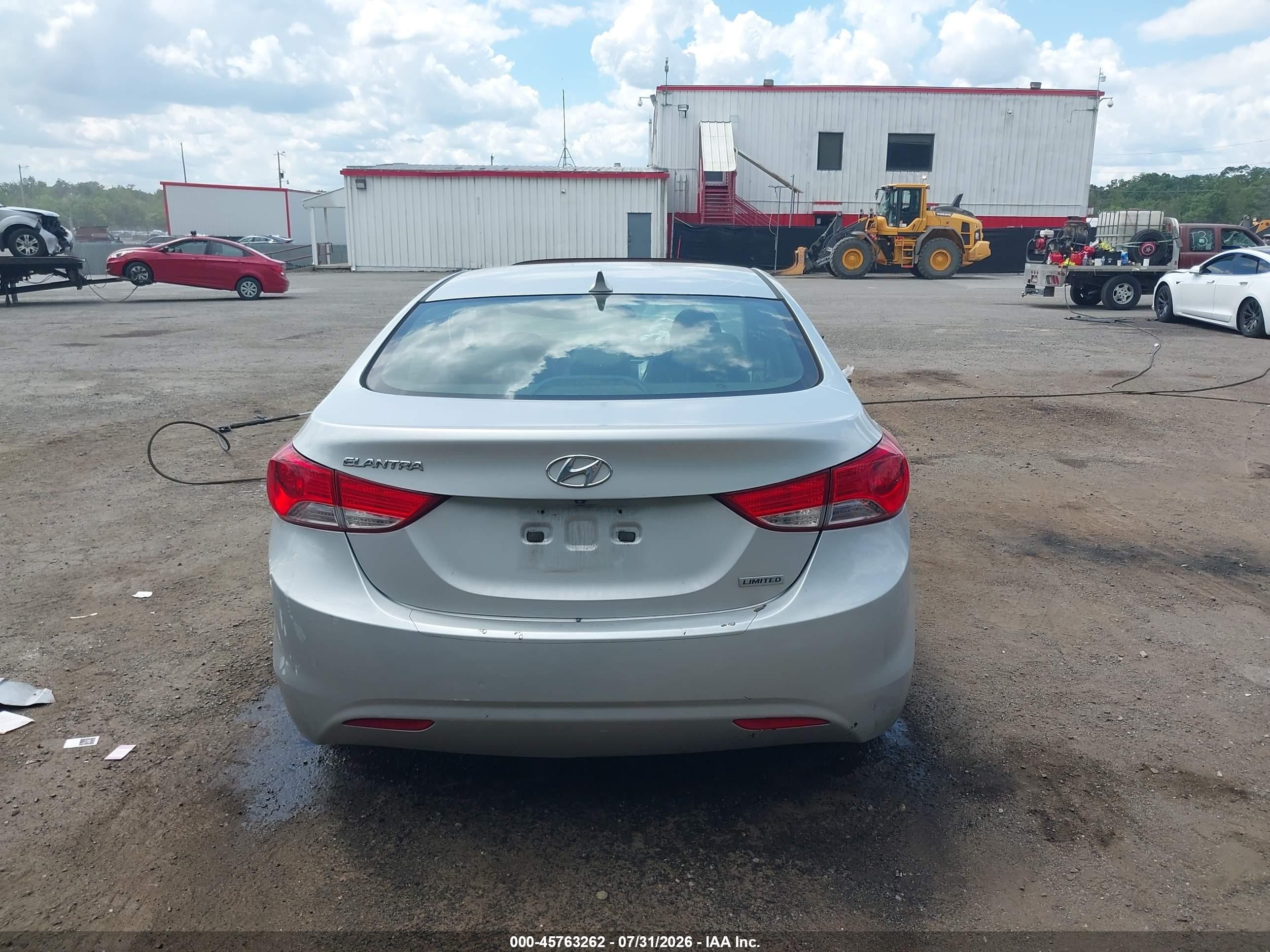 2013 Hyundai Elantra Limited Silver vin: 5NPDH4AE4DH295611