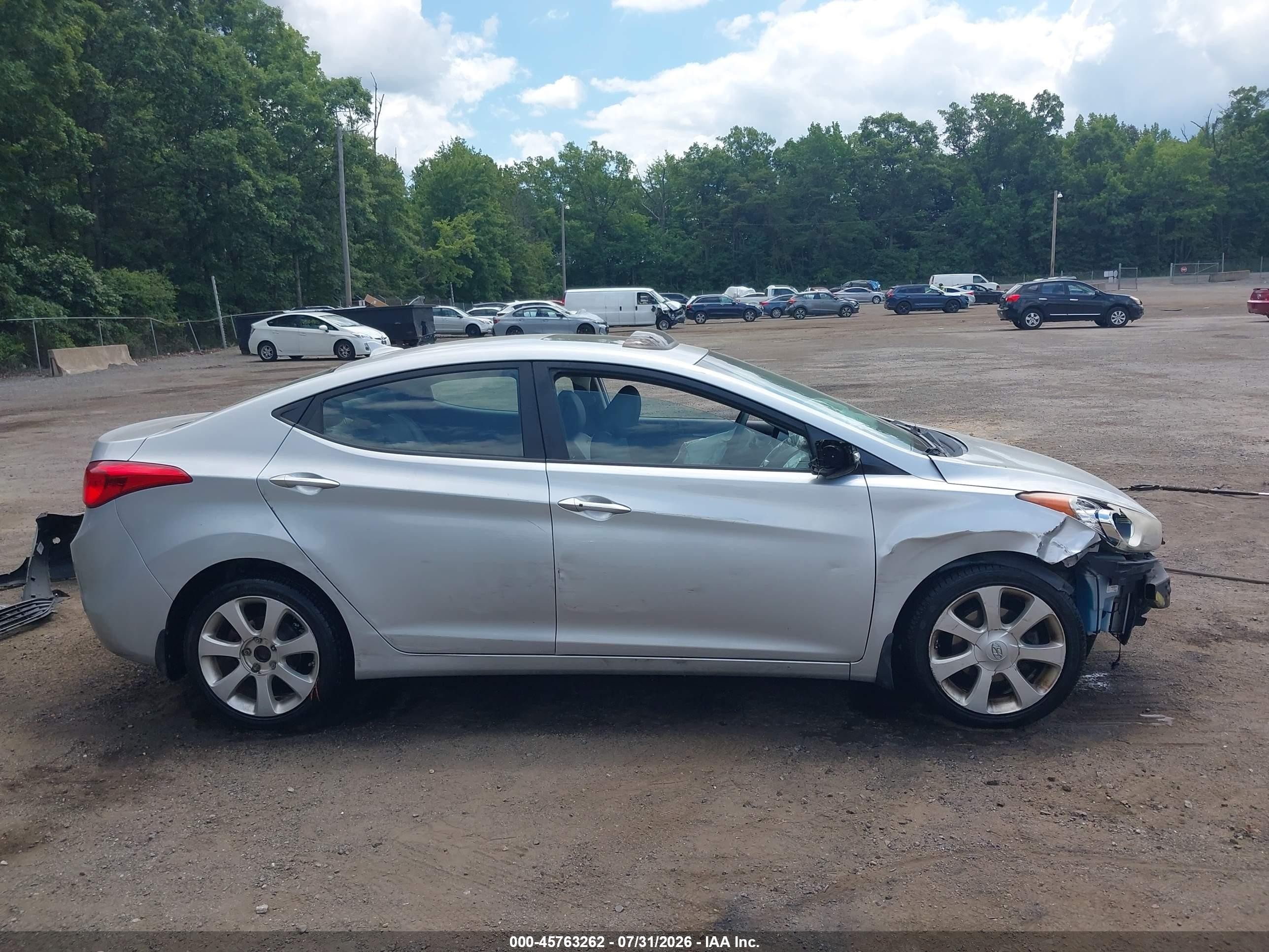 2013 Hyundai Elantra Limited Silver vin: 5NPDH4AE4DH295611