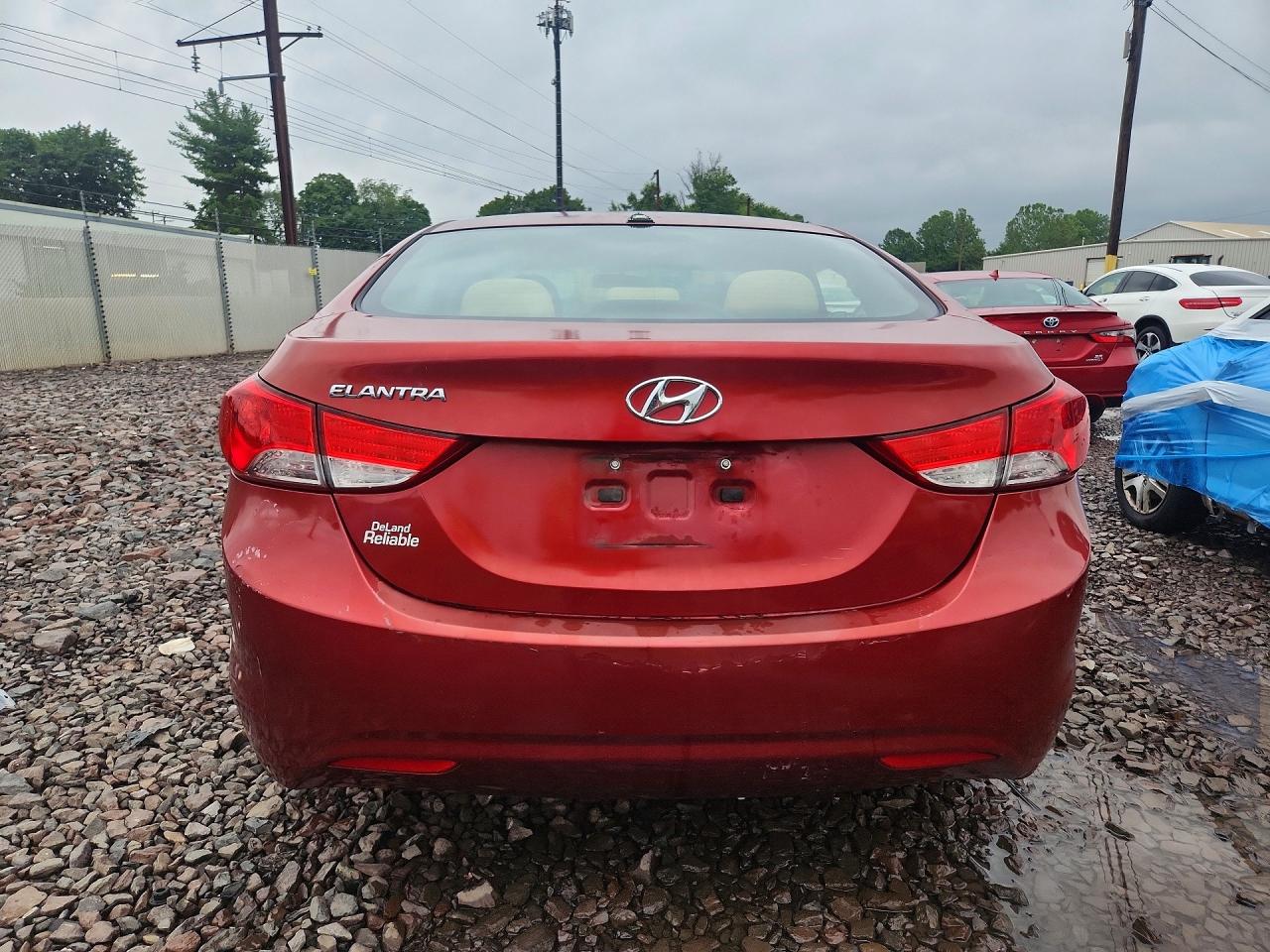 2013 Hyundai Elantra Gls Red vin: 5NPDH4AE4DH303562