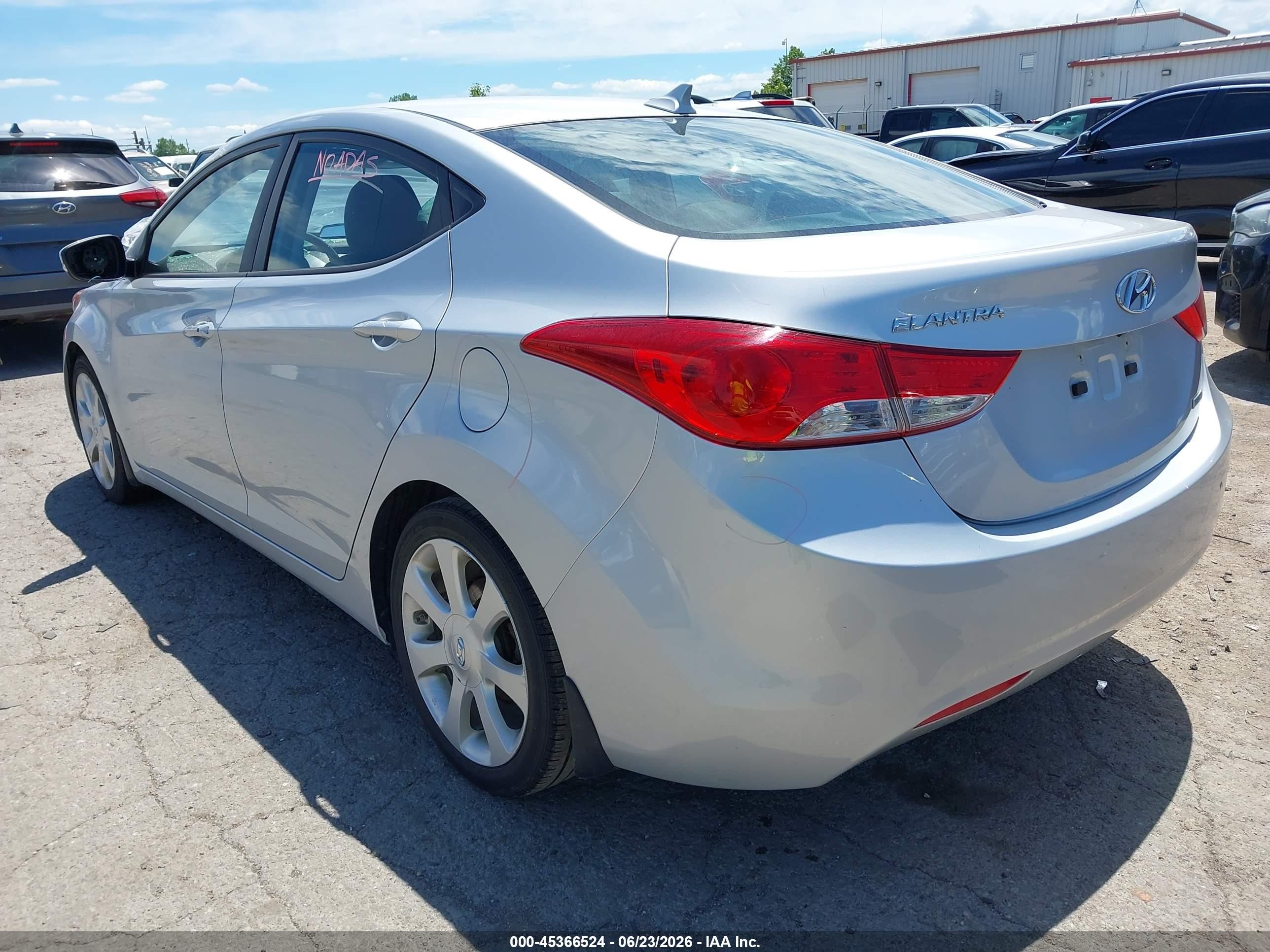 2013 Hyundai Elantra Limited Silver vin: 5NPDH4AE4DH309328