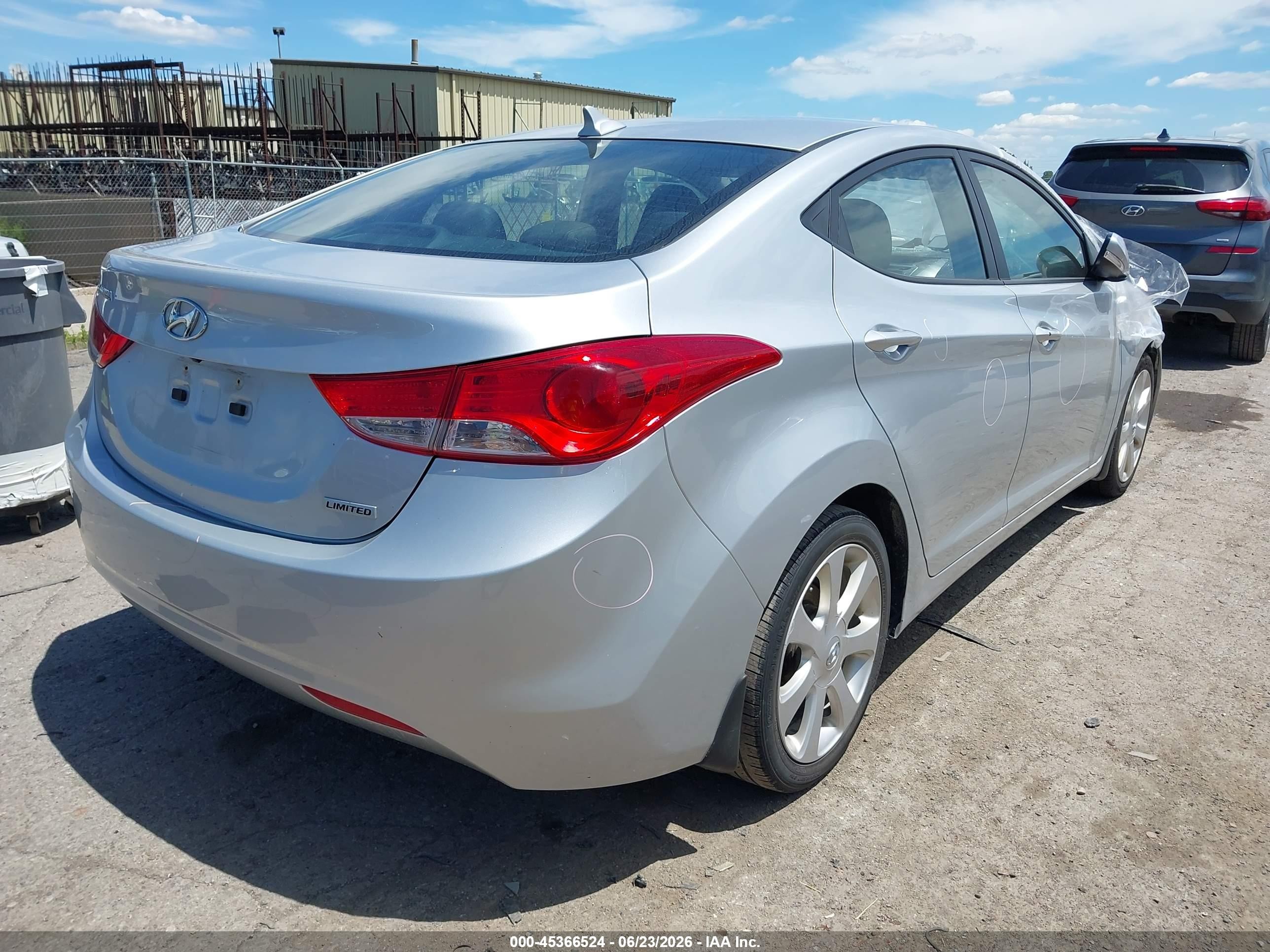 2013 Hyundai Elantra Limited Silver vin: 5NPDH4AE4DH309328