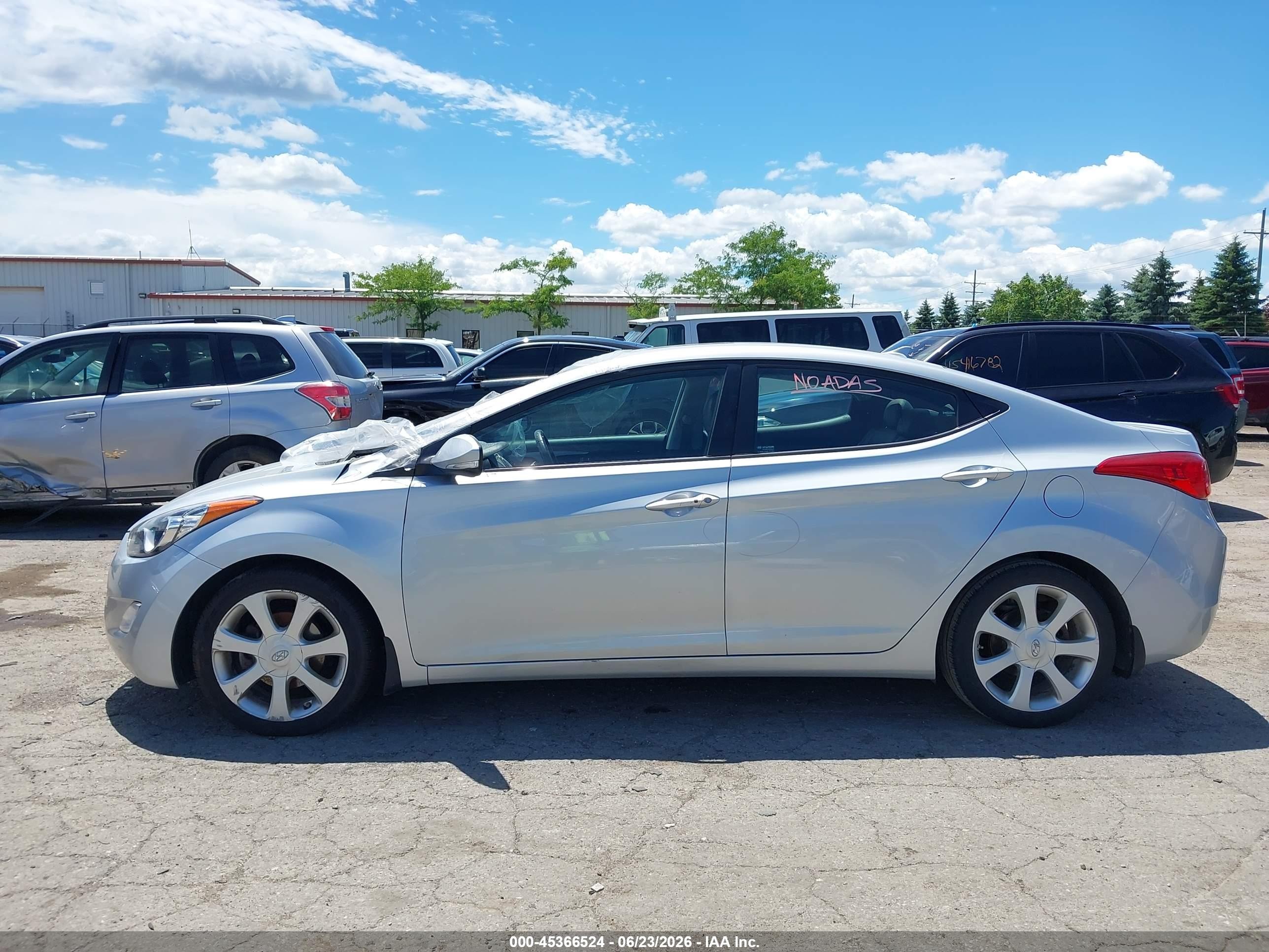 2013 Hyundai Elantra Limited Silver vin: 5NPDH4AE4DH309328