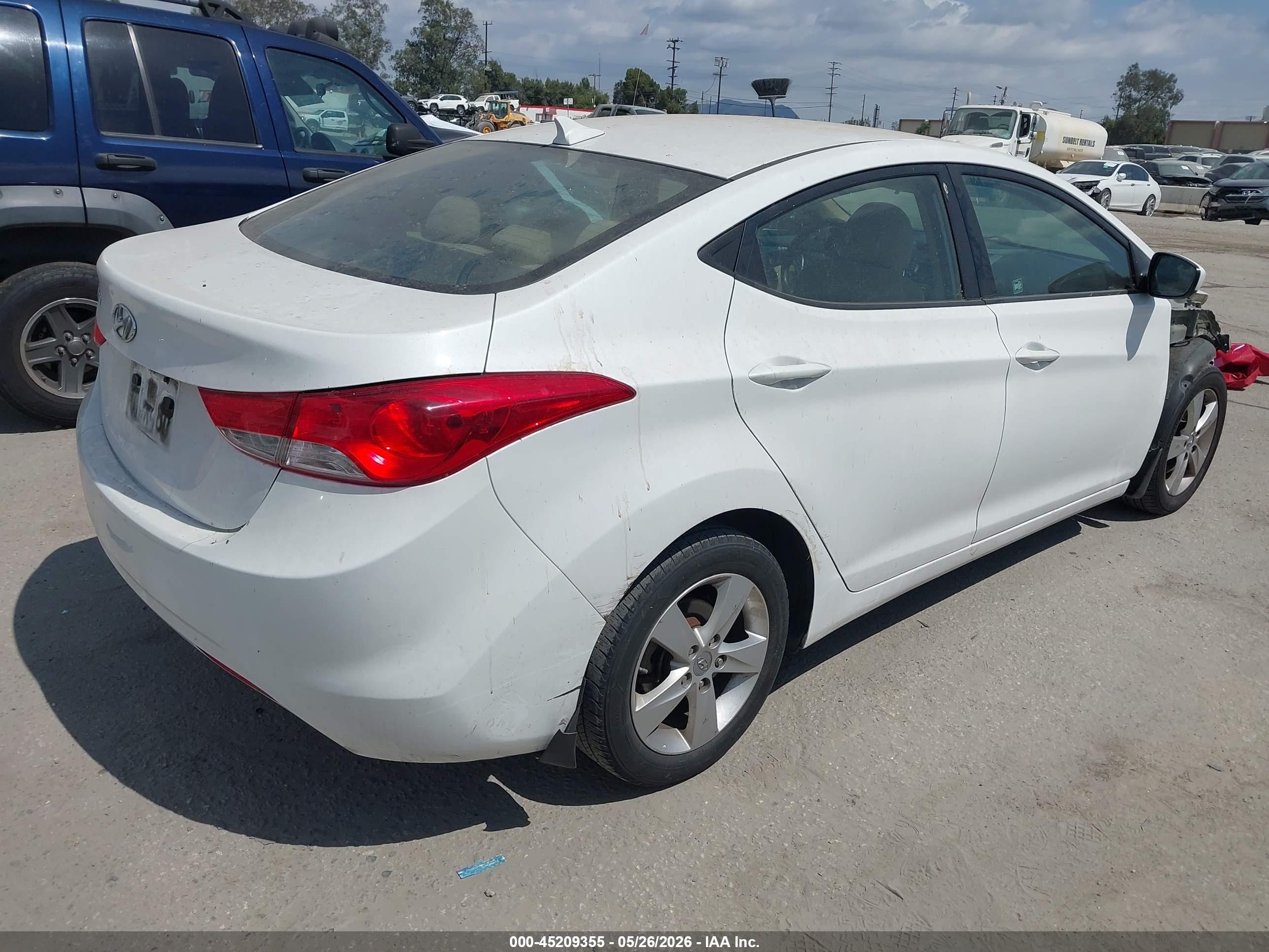 2013 Hyundai Elantra Gls White vin: 5NPDH4AE4DH341695