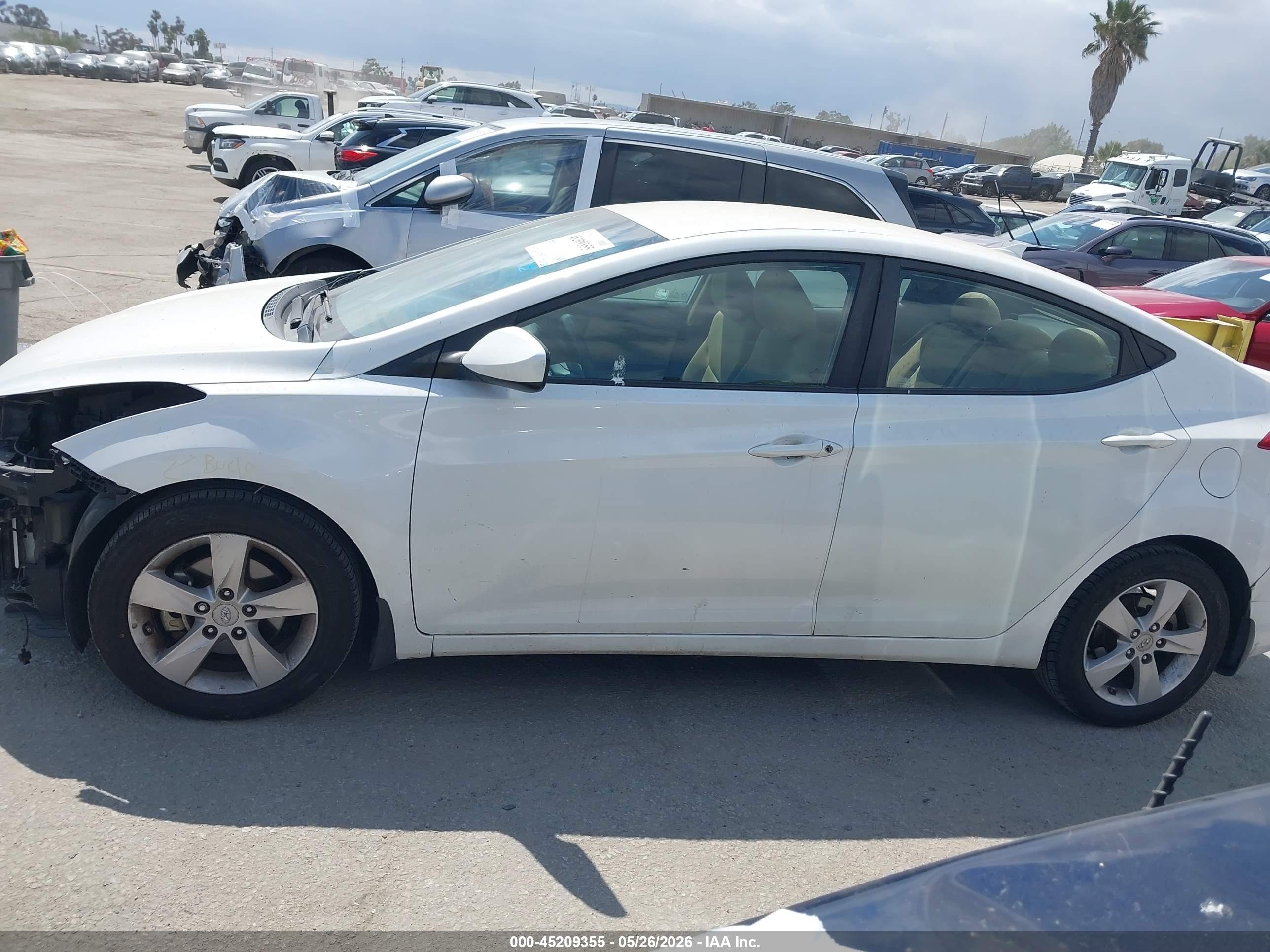 2013 Hyundai Elantra Gls White vin: 5NPDH4AE4DH341695