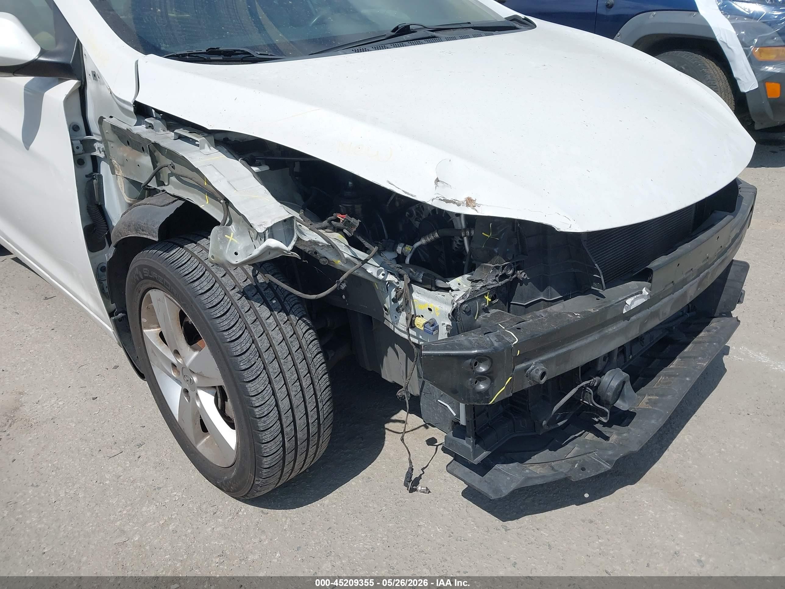 2013 Hyundai Elantra Gls White vin: 5NPDH4AE4DH341695