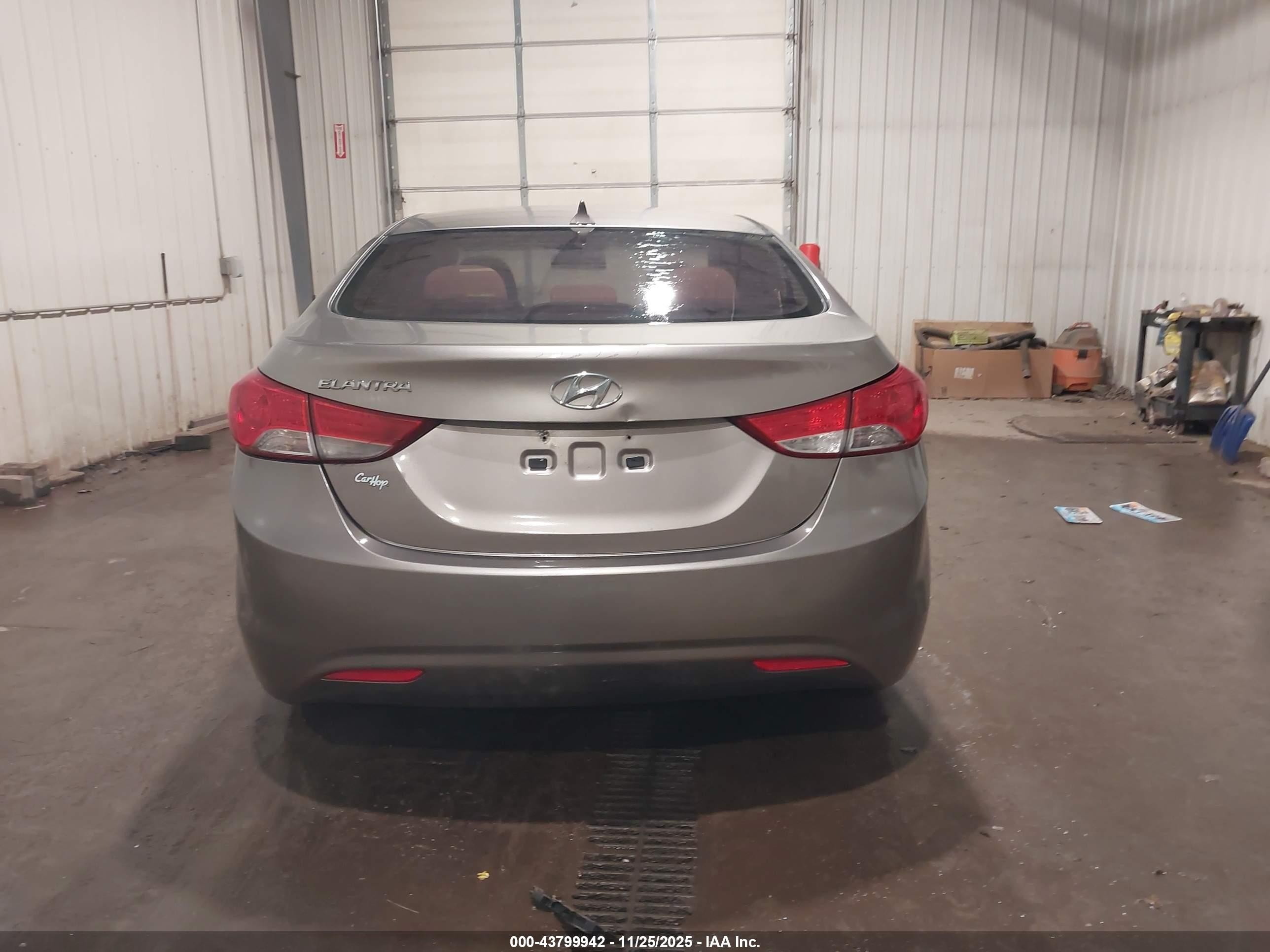 2013 Hyundai Elantra Gls Серый vin: 5NPDH4AE4DH348548