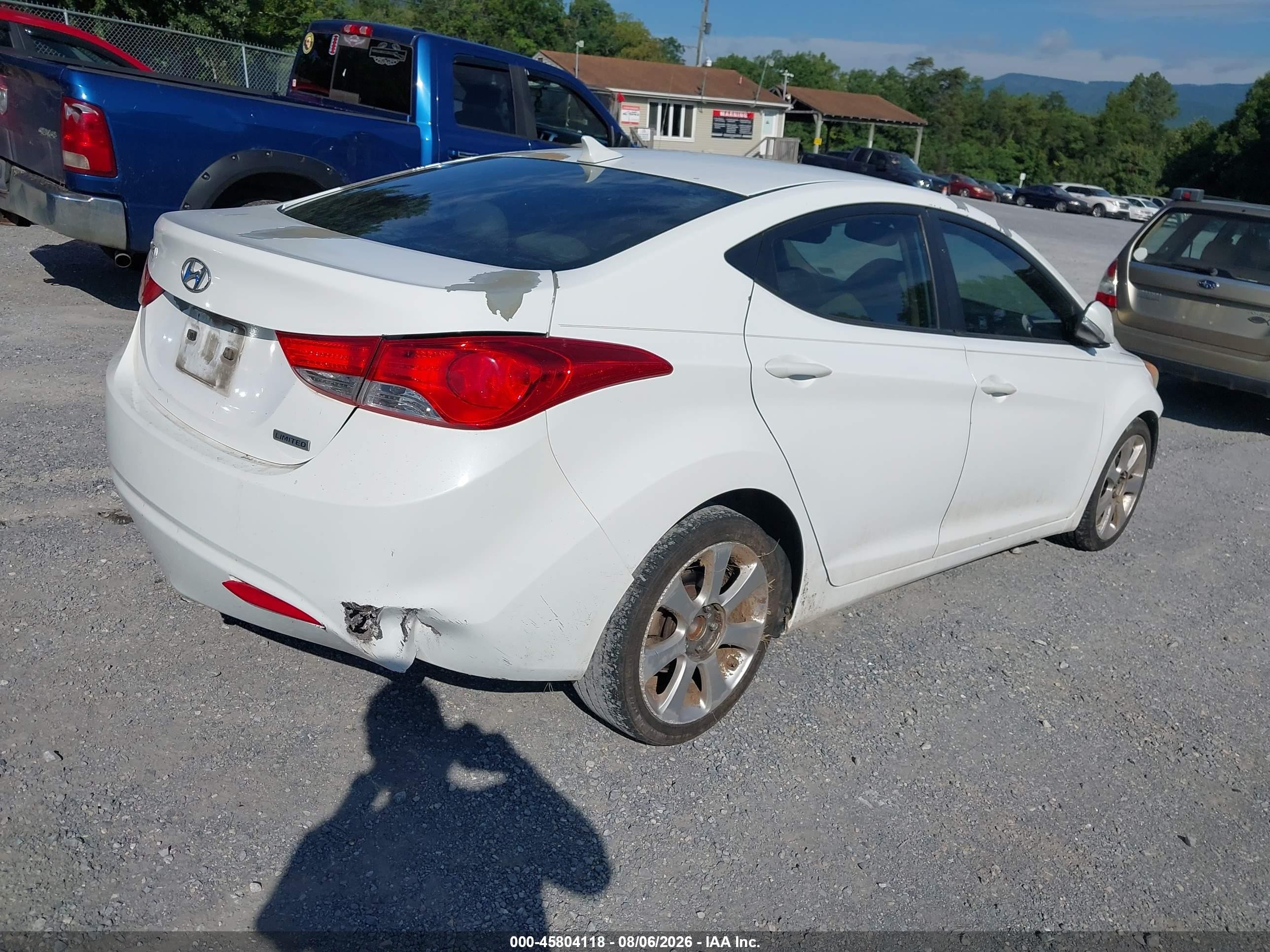 2013 Hyundai Elantra Limited White vin: 5NPDH4AE4DH374082