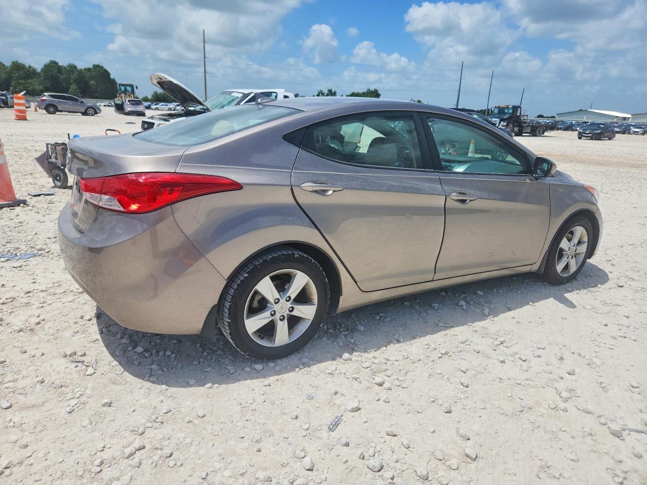 2013 Hyundai Elantra Gls Желто-коричневый vin: 5NPDH4AE4DH375247