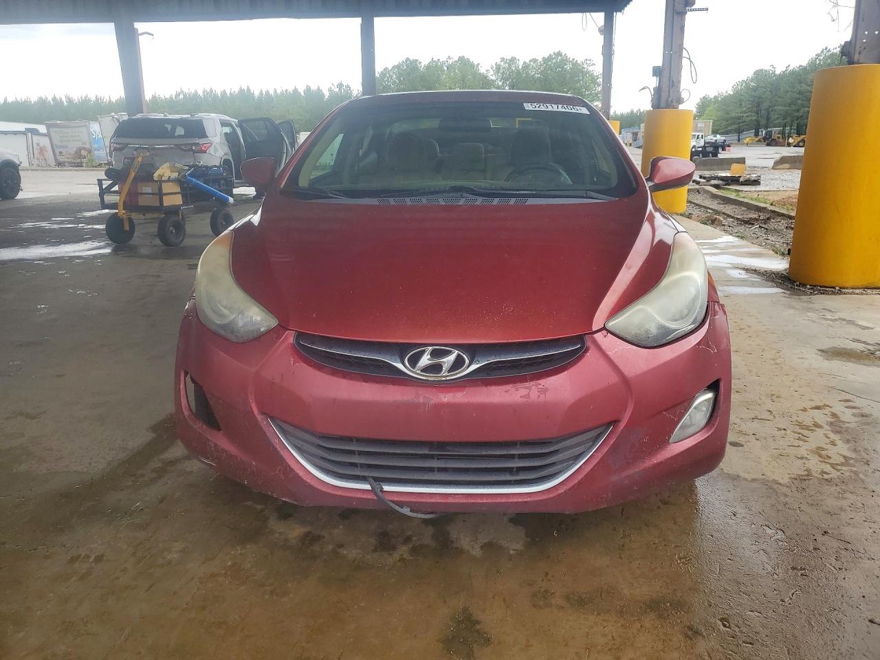 2013 Hyundai Elantra 4d Burgundy vin: 5NPDH4AE4DH403127