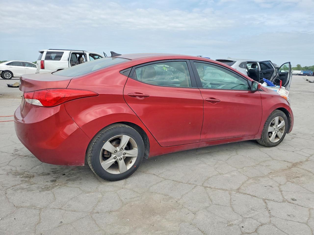 2013 Hyundai Elantra Gls Red vin: 5NPDH4AE4DH407226