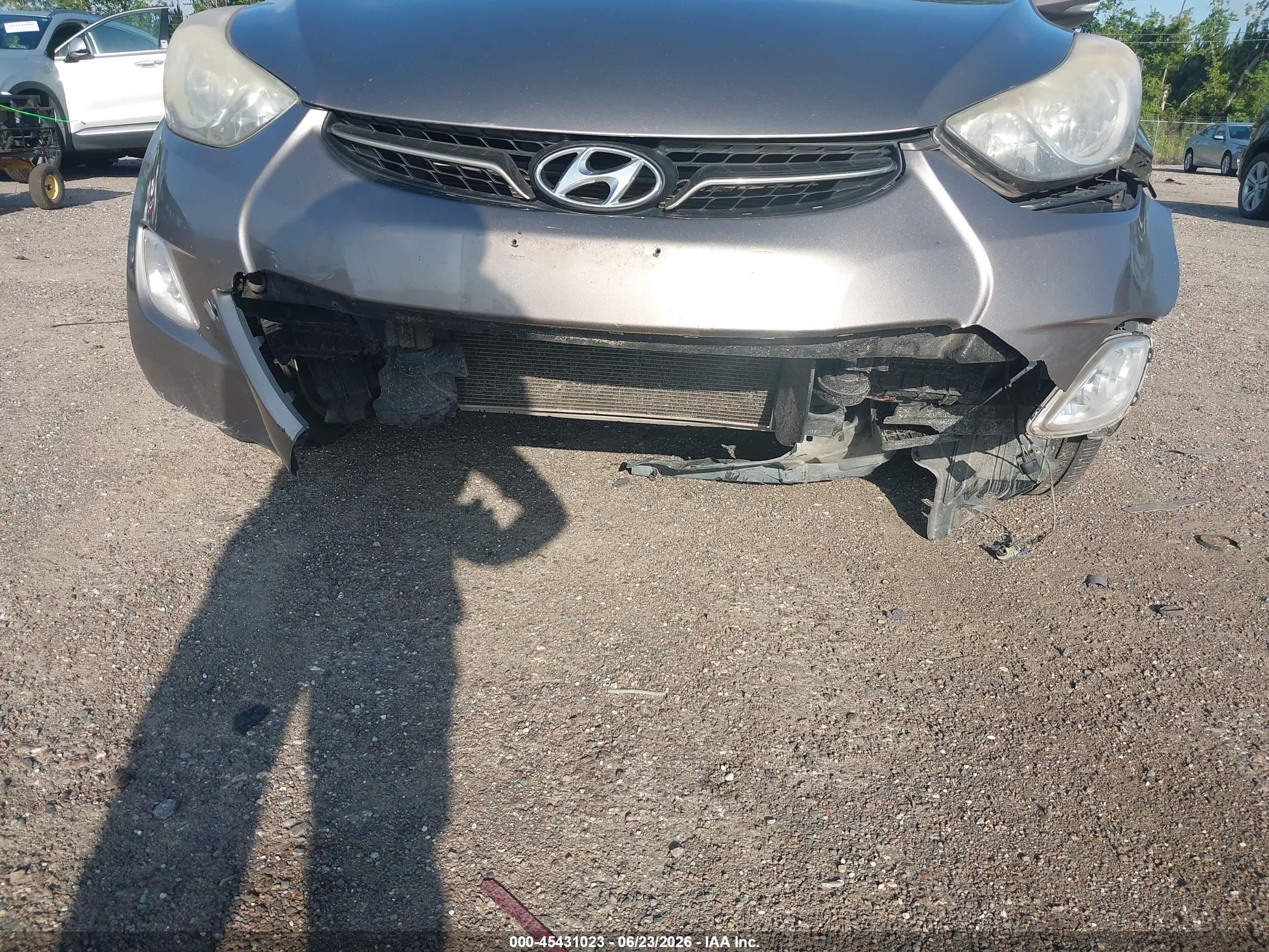 2013 Hyundai Elantra Limited Cream vin: 5NPDH4AE4DH418307
