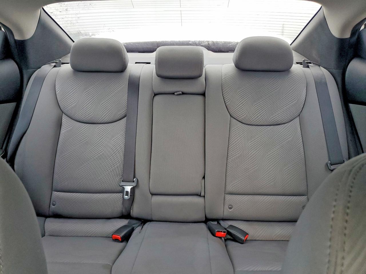 2013 Hyundai Elantra Gls White vin: 5NPDH4AE4DH428352