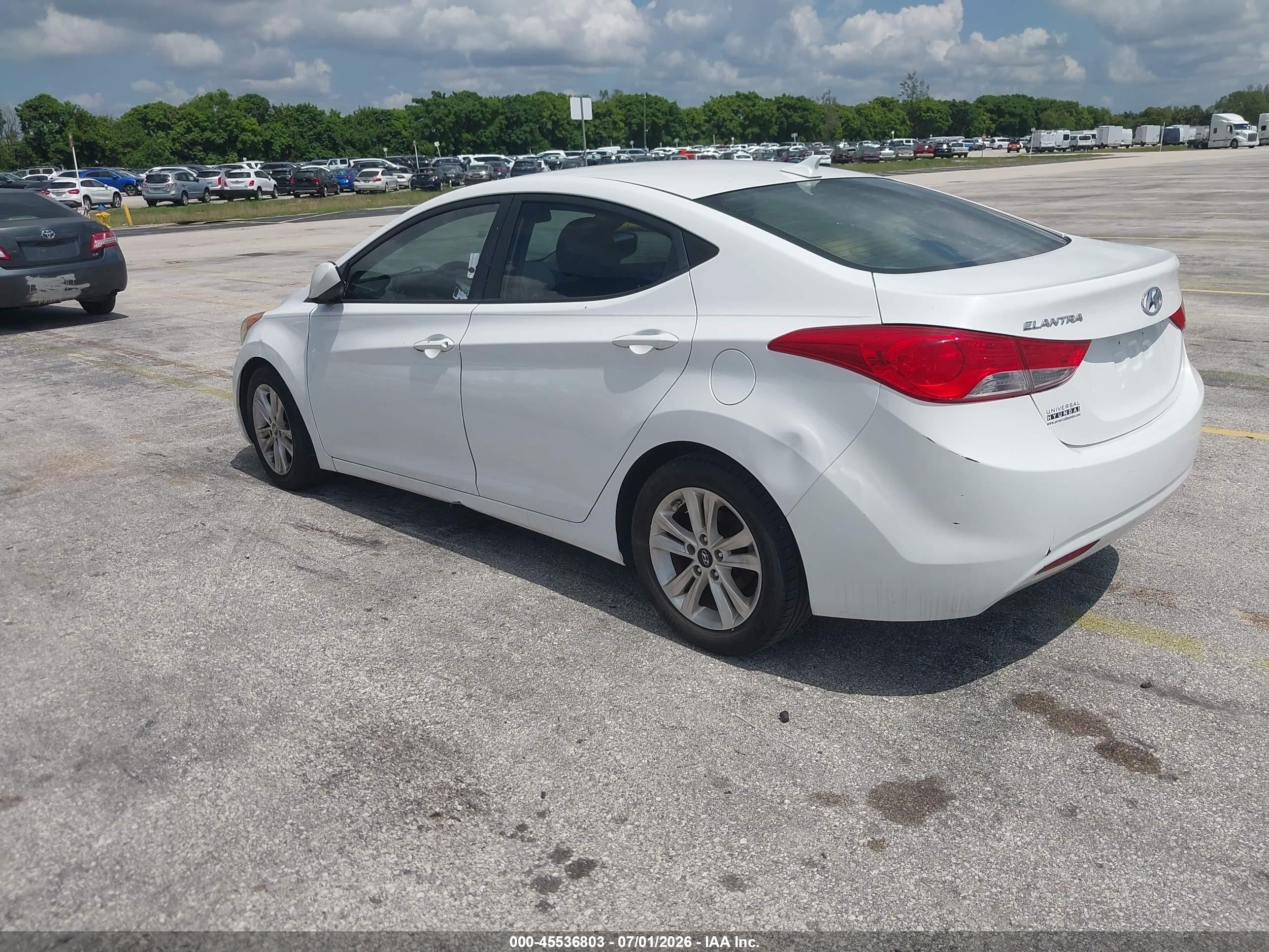 2013 Hyundai Elantra Gls White vin: 5NPDH4AE4DH430070